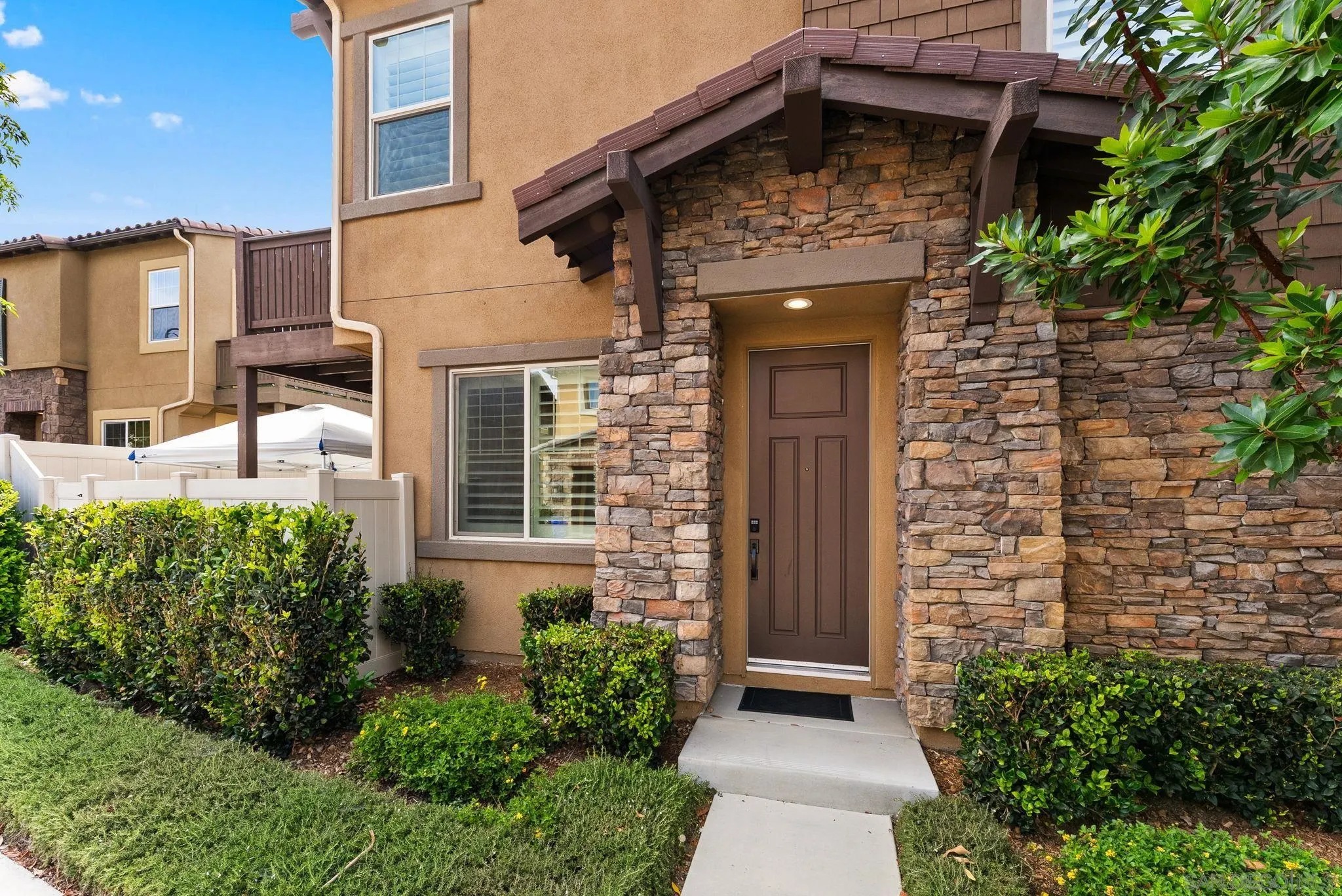 https://cdn.realtyfeed.com/cdn/127/260014471/b97370e2fda1cec7bae102ebfb16c455.webp