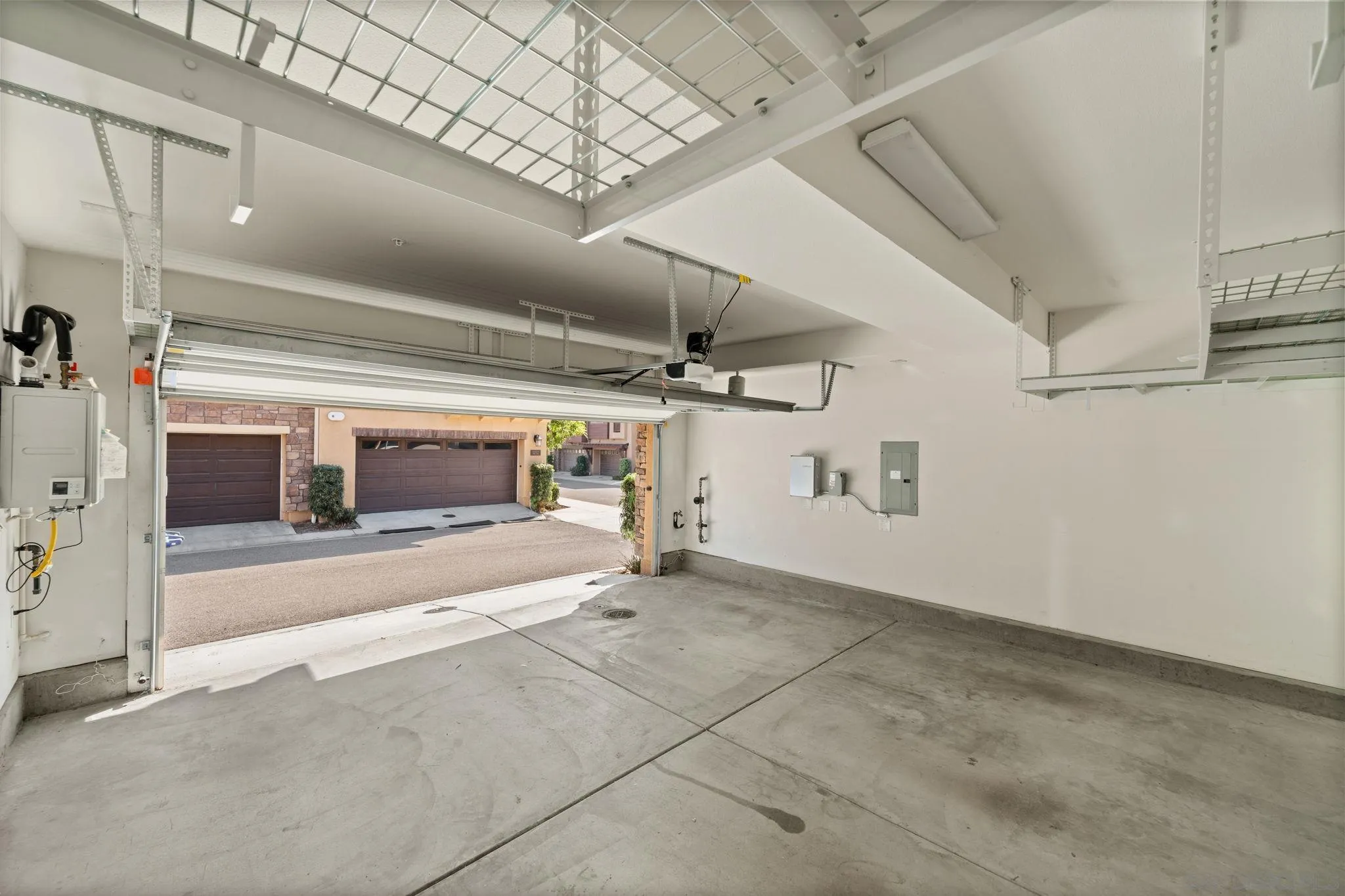 https://cdn.realtyfeed.com/cdn/127/260014471/d317b220496bdbf8911fe528dd0723d6.webp