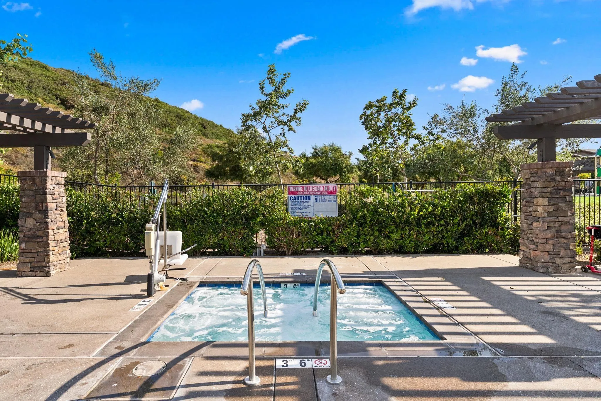 https://cdn.realtyfeed.com/cdn/127/260014471/fc11fde562afe3c3c0f7d7a75803fe21.webp