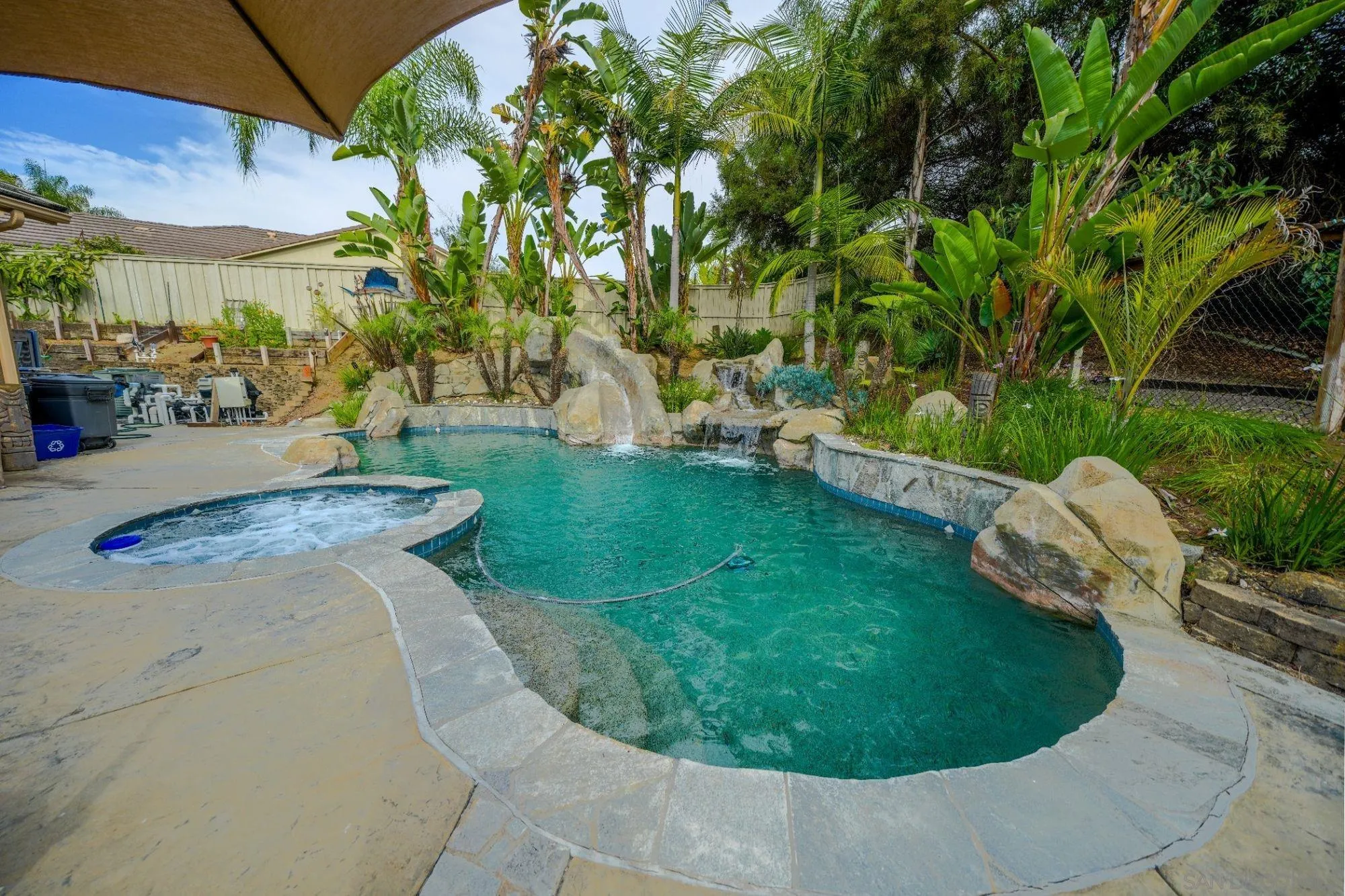 https://cdn.realtyfeed.com/cdn/127/260014475/0ef681c70a851b8aaaba79305b44e664.webp