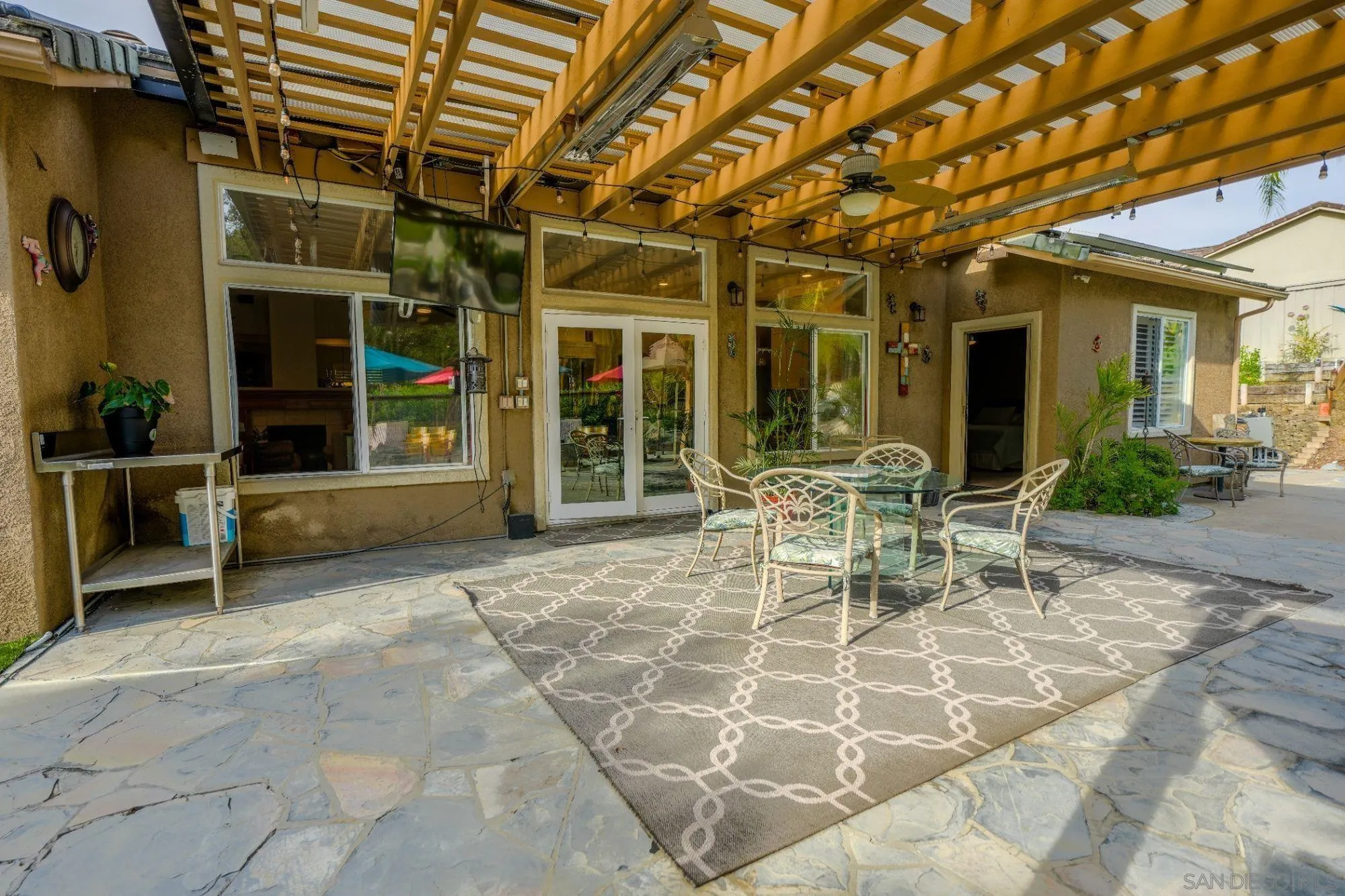 https://cdn.realtyfeed.com/cdn/127/260014475/33147c602feed2ef1de7a204b0278a44.webp