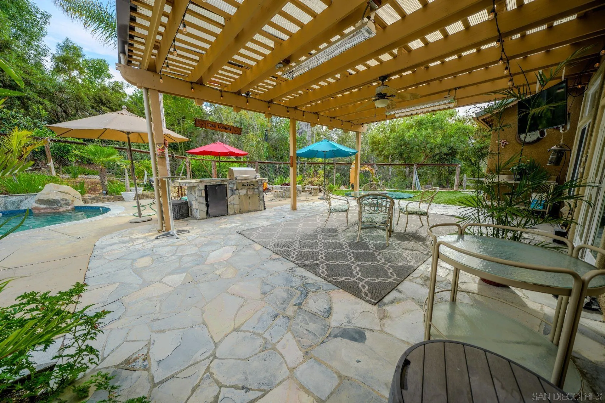 https://cdn.realtyfeed.com/cdn/127/260014475/64b63025f232fc0daeea3d06efaf467b.webp