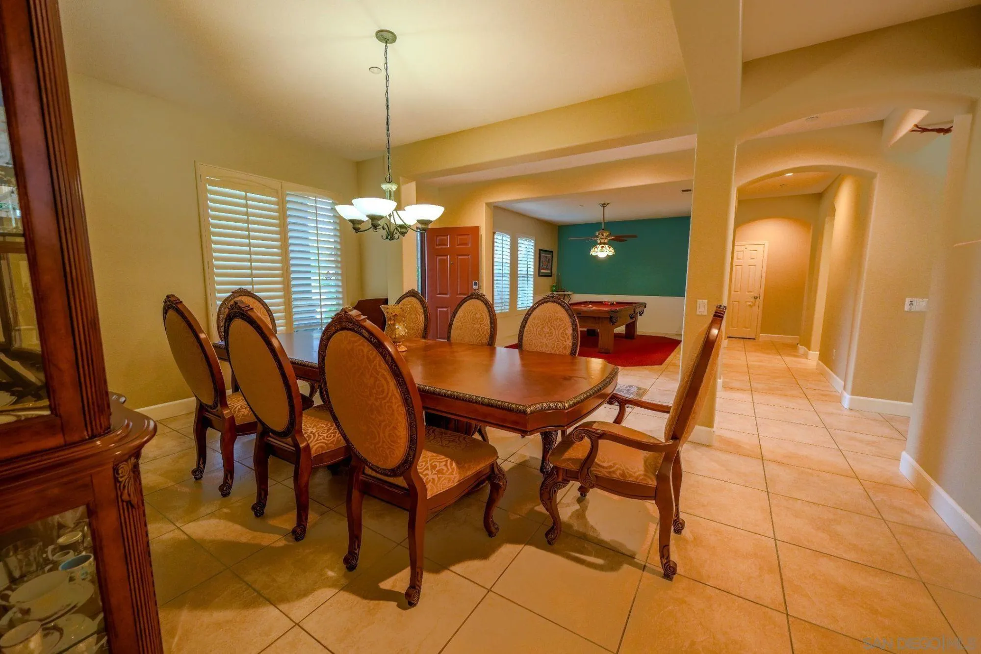 https://cdn.realtyfeed.com/cdn/127/260014475/7294fcdfe5bc6677f8c7e324c55fb815.webp