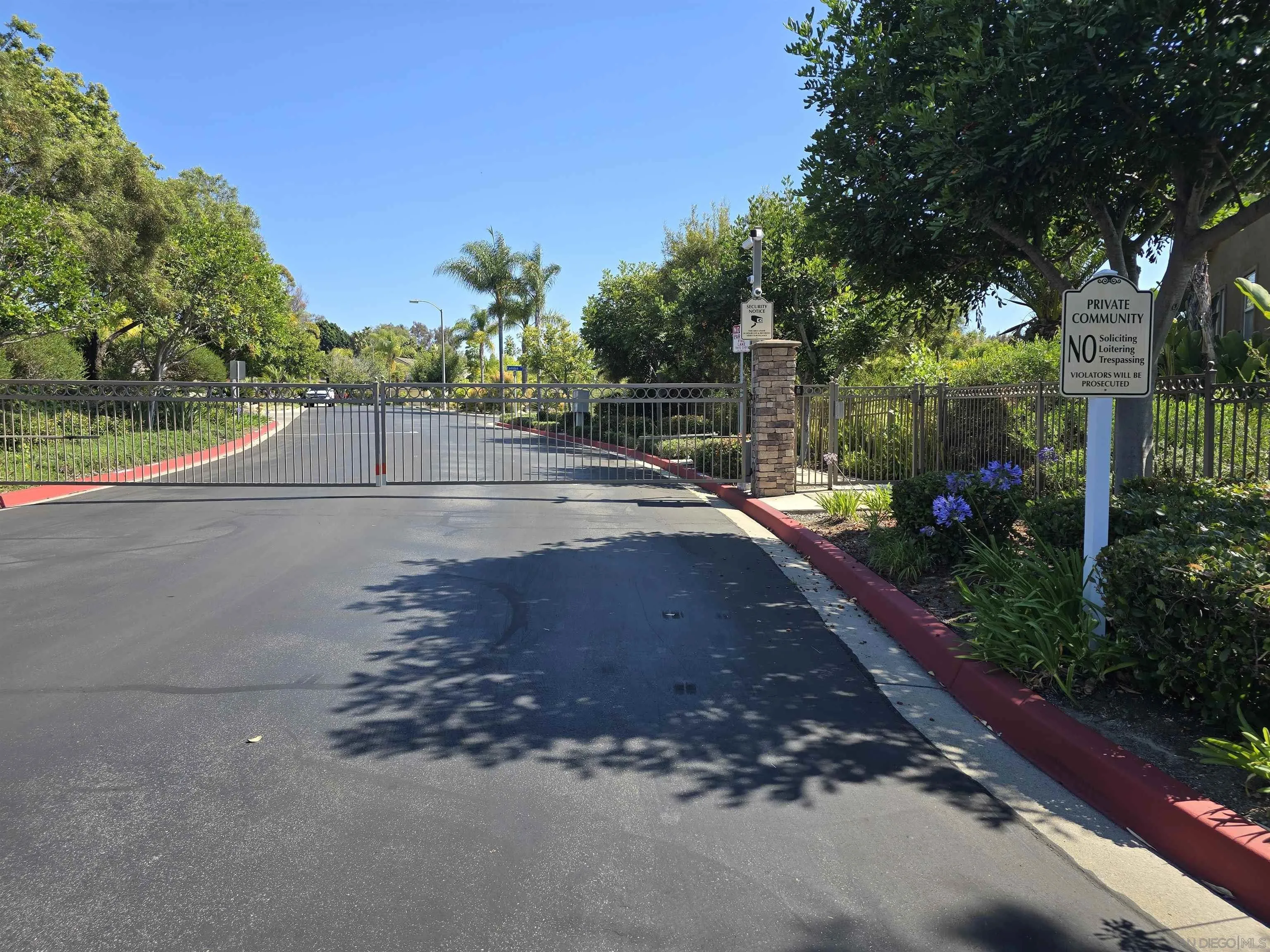 https://cdn.realtyfeed.com/cdn/127/260014475/7d97ac2a7ea09393f266543668d8bcde.webp