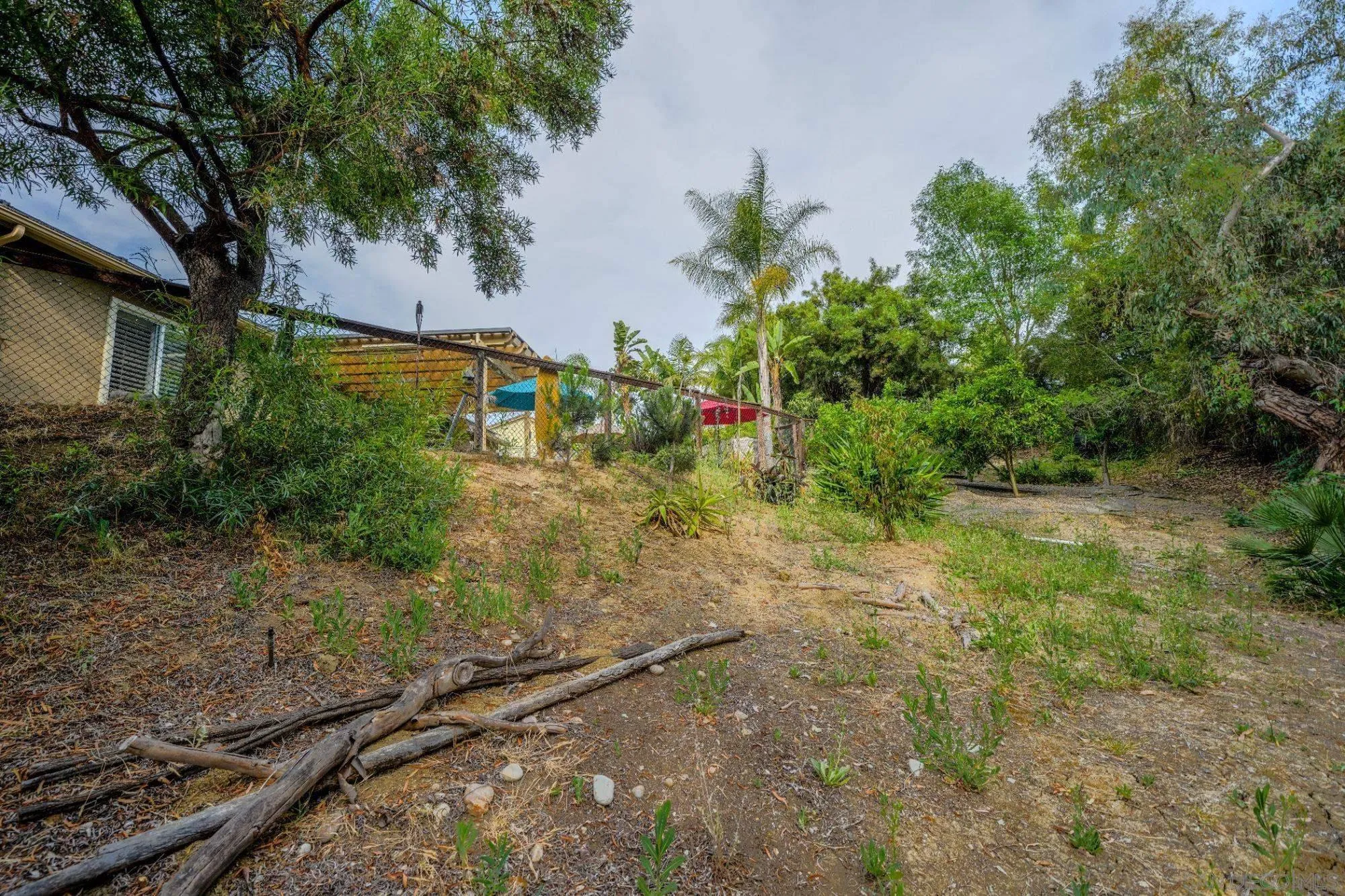 https://cdn.realtyfeed.com/cdn/127/260014475/8b0e35d3e0c3e58c2799c2cdf17c3746.webp