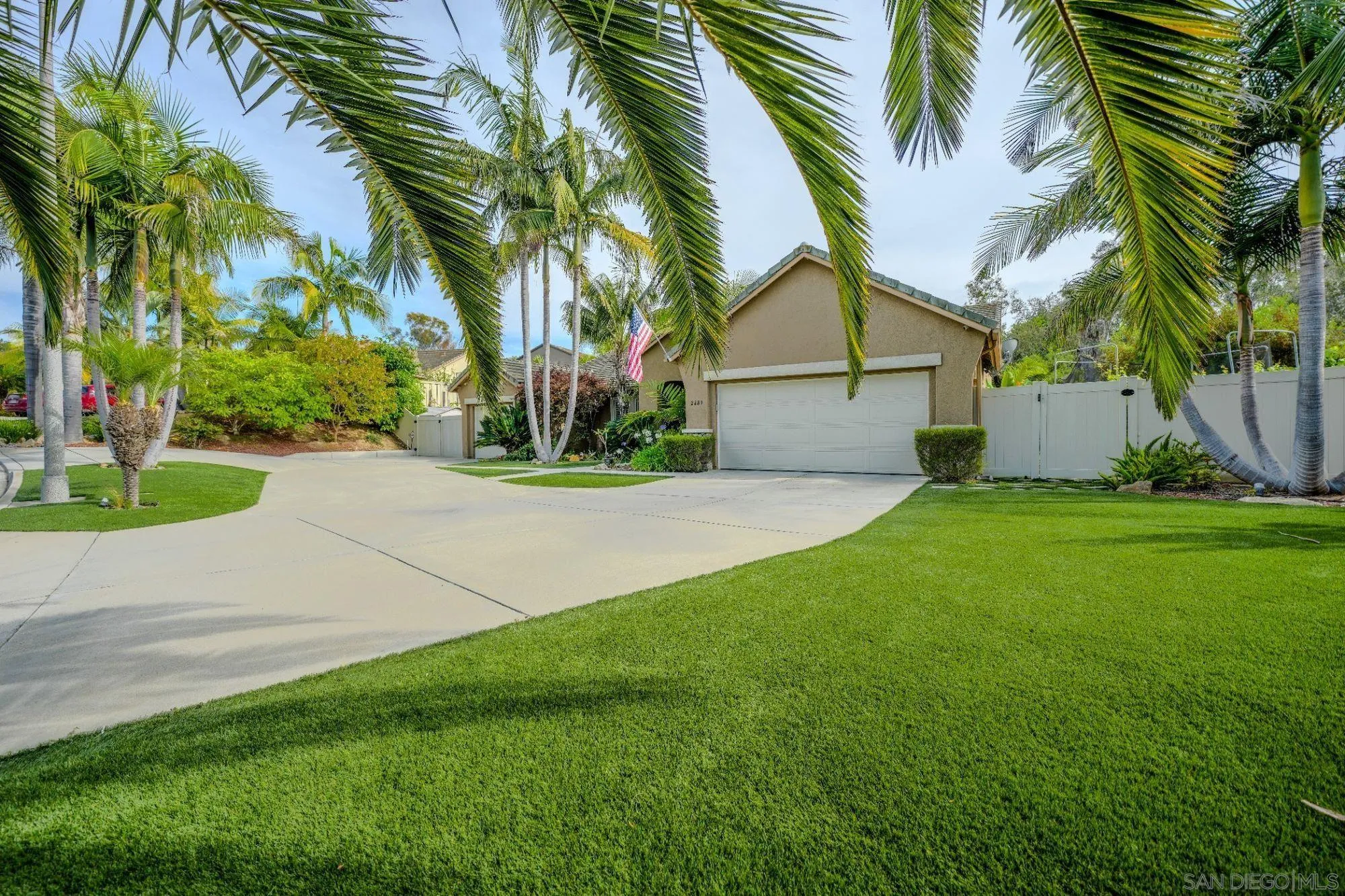 https://cdn.realtyfeed.com/cdn/127/260014475/957eb5cd4fd0416c15f49976a0223097.webp