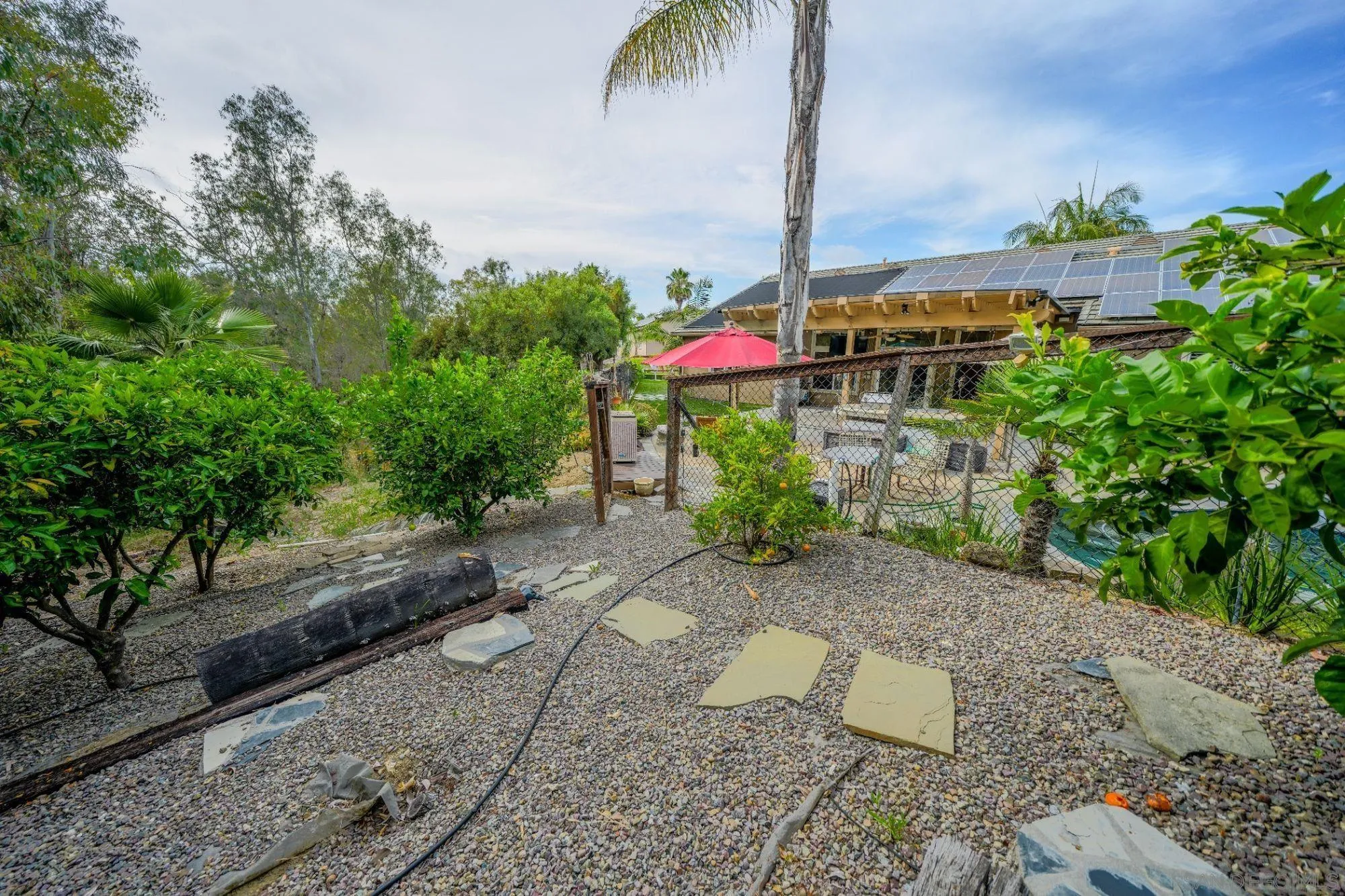 https://cdn.realtyfeed.com/cdn/127/260014475/bb855d2f6dd0e35d4d14e107b6fe55c6.webp