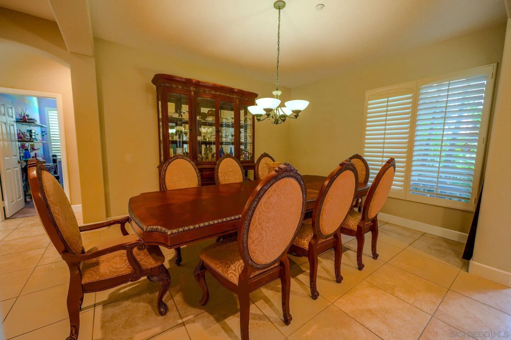 https://cdn.realtyfeed.com/cdn/127/260014475/ce4656ac1cbdedc898ea2e3300c997ff.webp