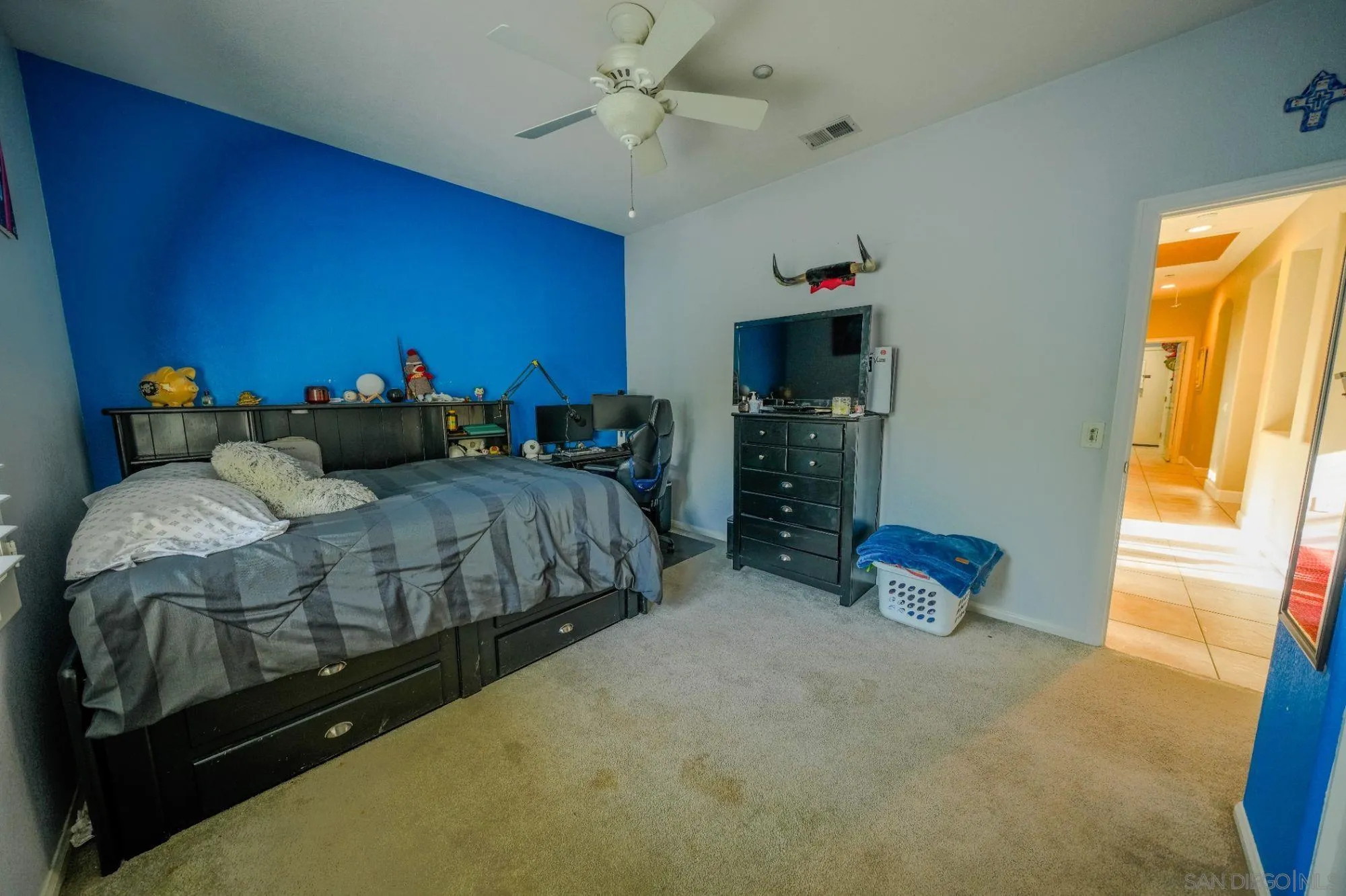 https://cdn.realtyfeed.com/cdn/127/260014475/f12c37e7eab8240606dfd08af6c5639b.webp
