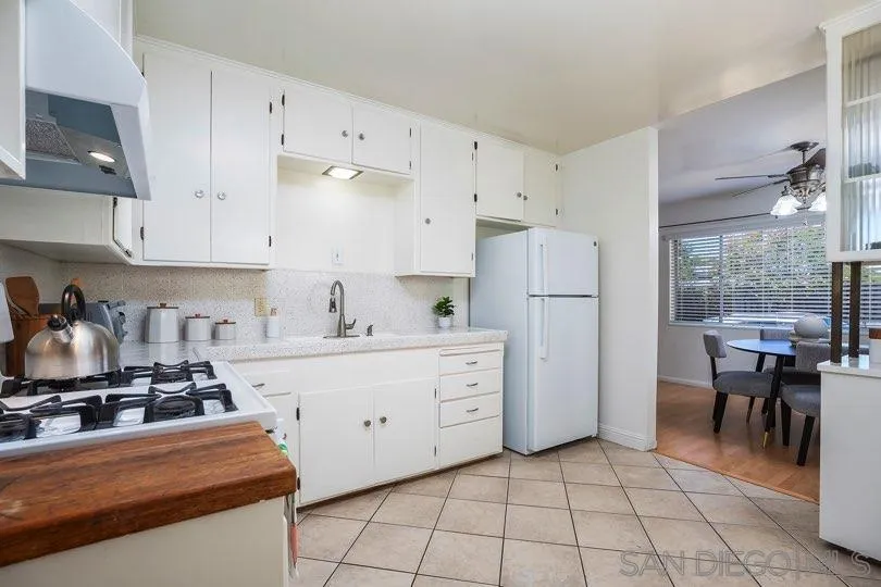 https://cdn.realtyfeed.com/cdn/127/260014476/2231119c2aa344feb2763b9d70b865e5.webp