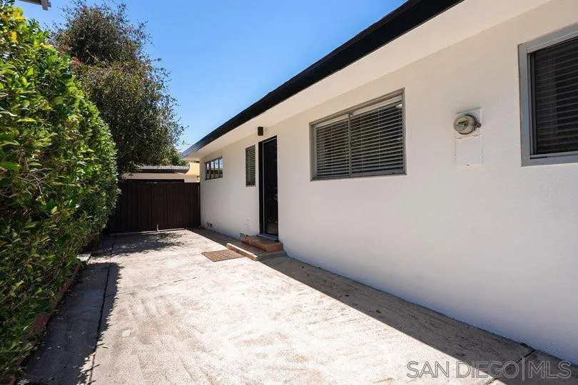 https://cdn.realtyfeed.com/cdn/127/260014476/523789b0de8ce4b80dc1a5070758db67.webp