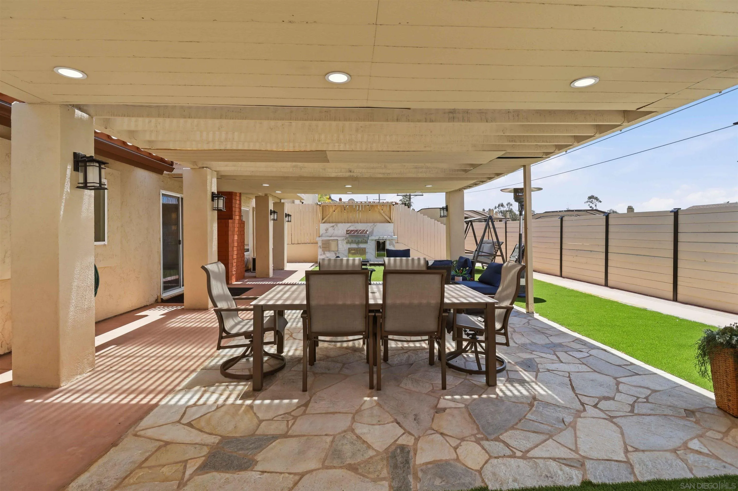 https://cdn.realtyfeed.com/cdn/127/260014482/13f7f29f52a03d2e6424470db52fa8f1.webp