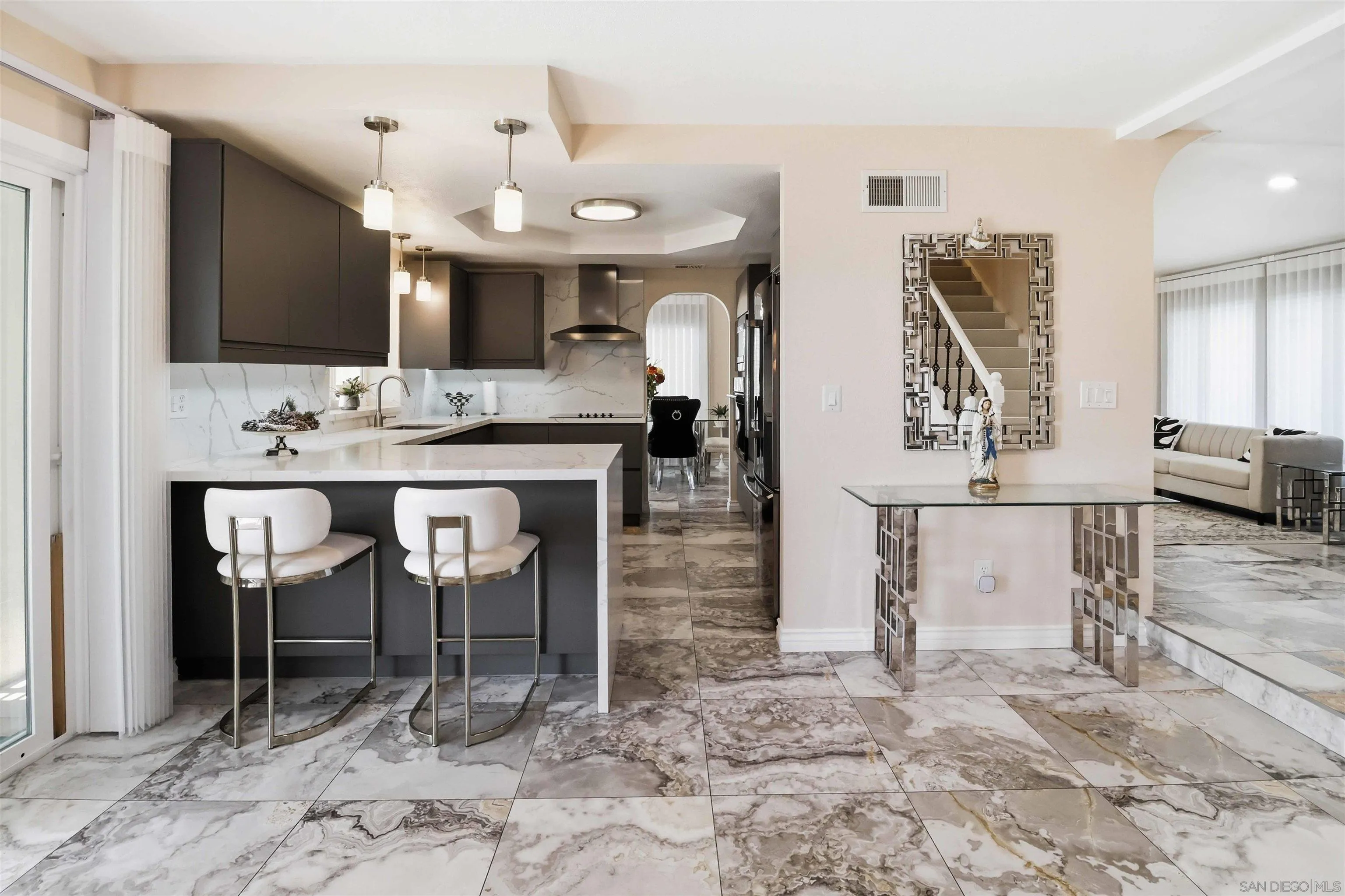 https://cdn.realtyfeed.com/cdn/127/260014482/17f09299ebd85f5d837850e3c91d23ad.webp