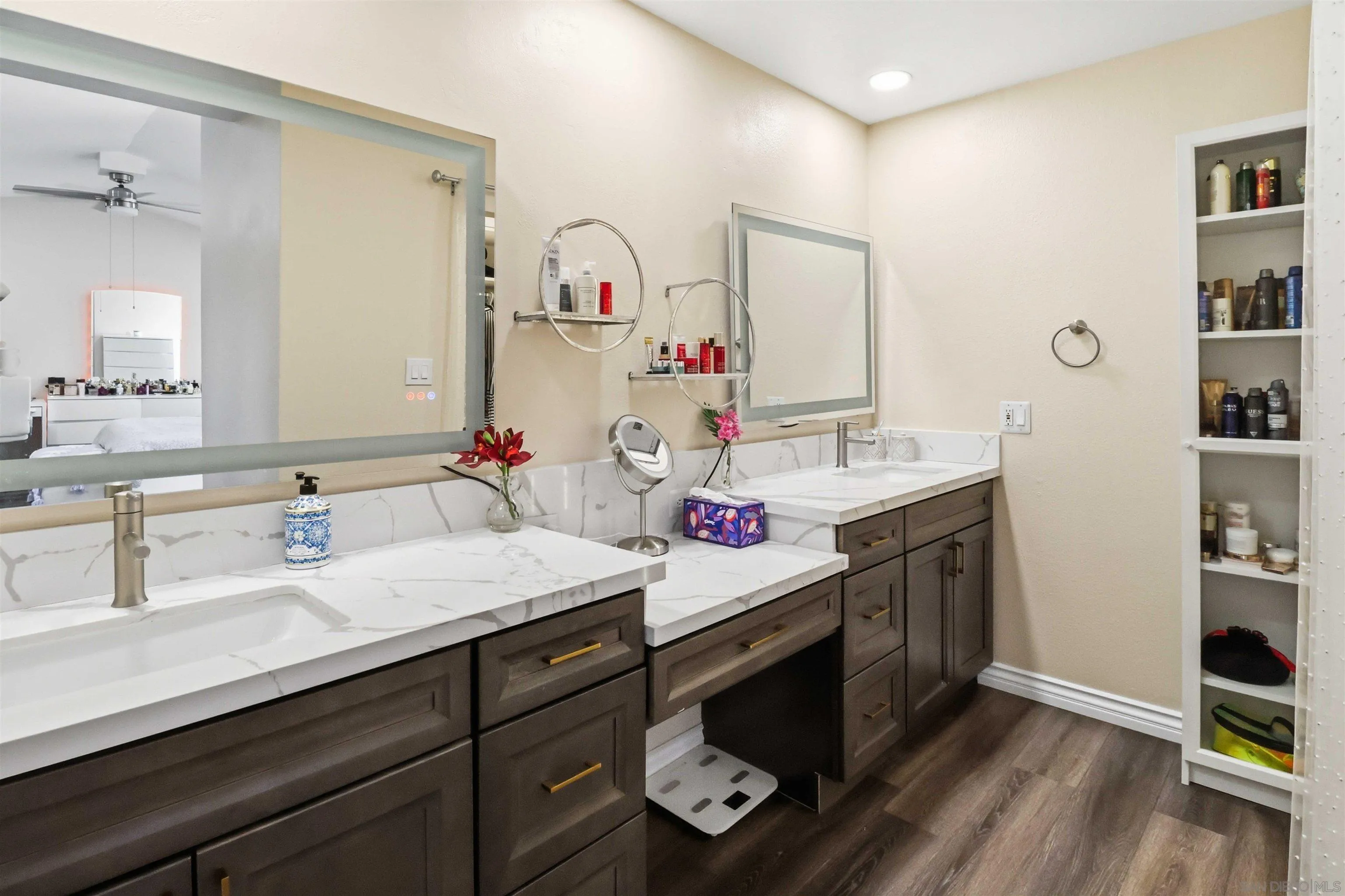 https://cdn.realtyfeed.com/cdn/127/260014482/29d53c0d6b32e8084eb61aa73ebabe0e.webp