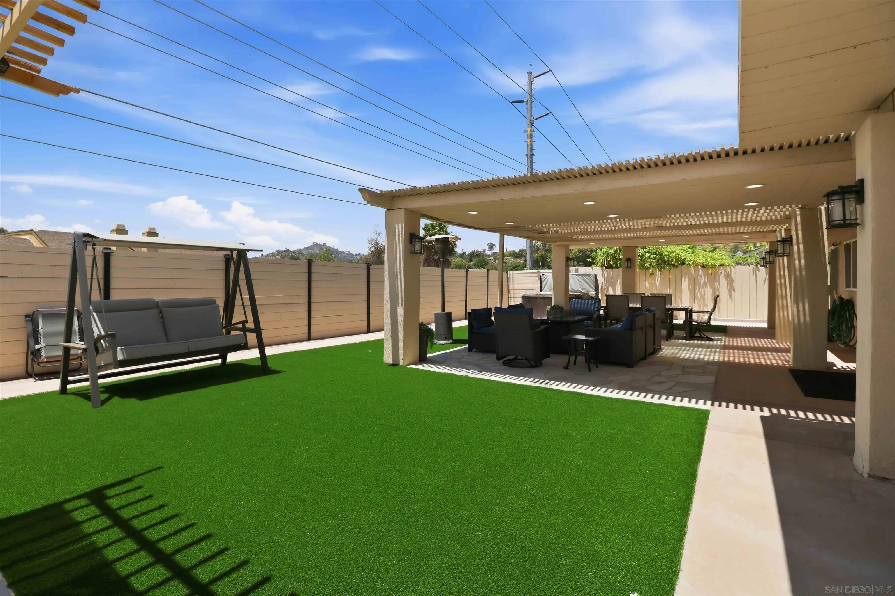 https://cdn.realtyfeed.com/cdn/127/260014482/2bfd020a700de2f4969bd999039ef38a.webp