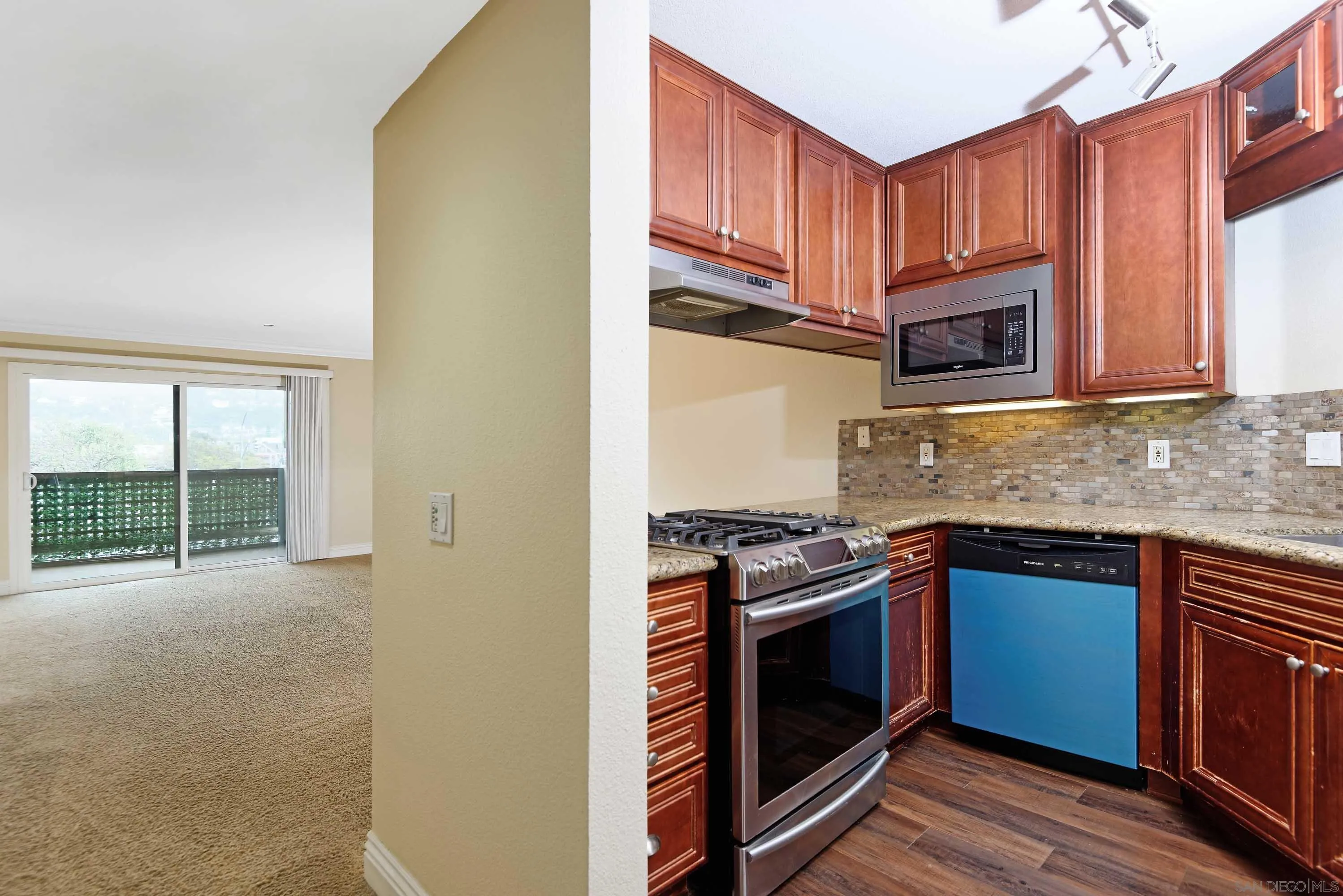 Photo #7: 260014484 Listing: Photo #7