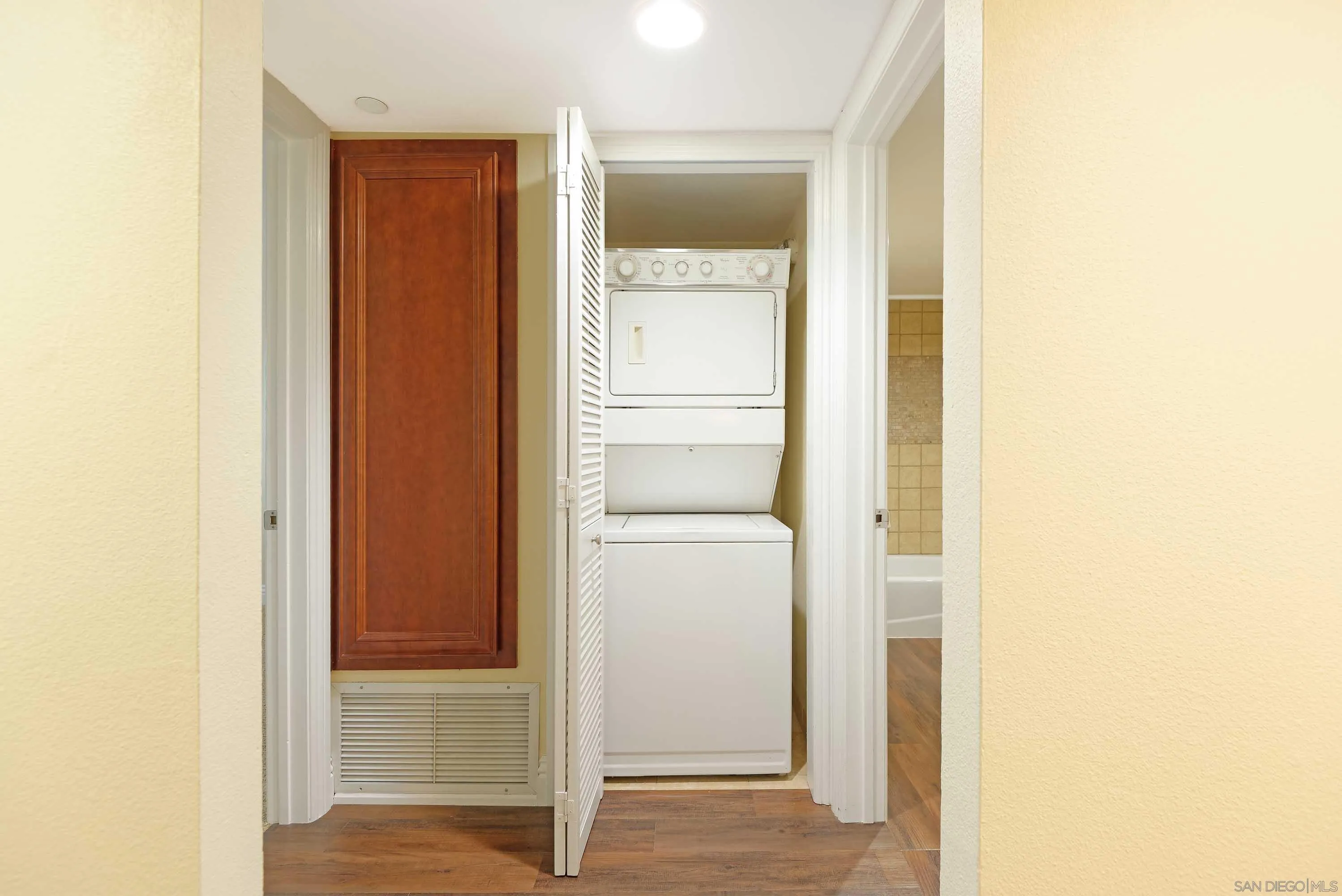 Photo #15: 260014484 Listing: Photo #15
