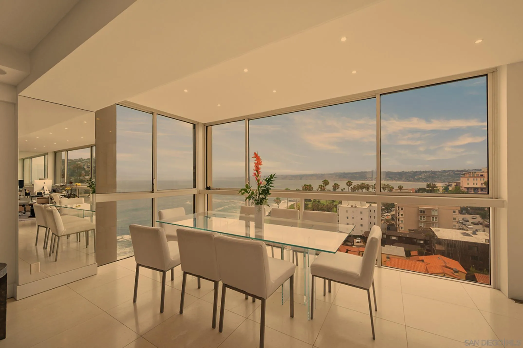 La Jolla, CA 92037