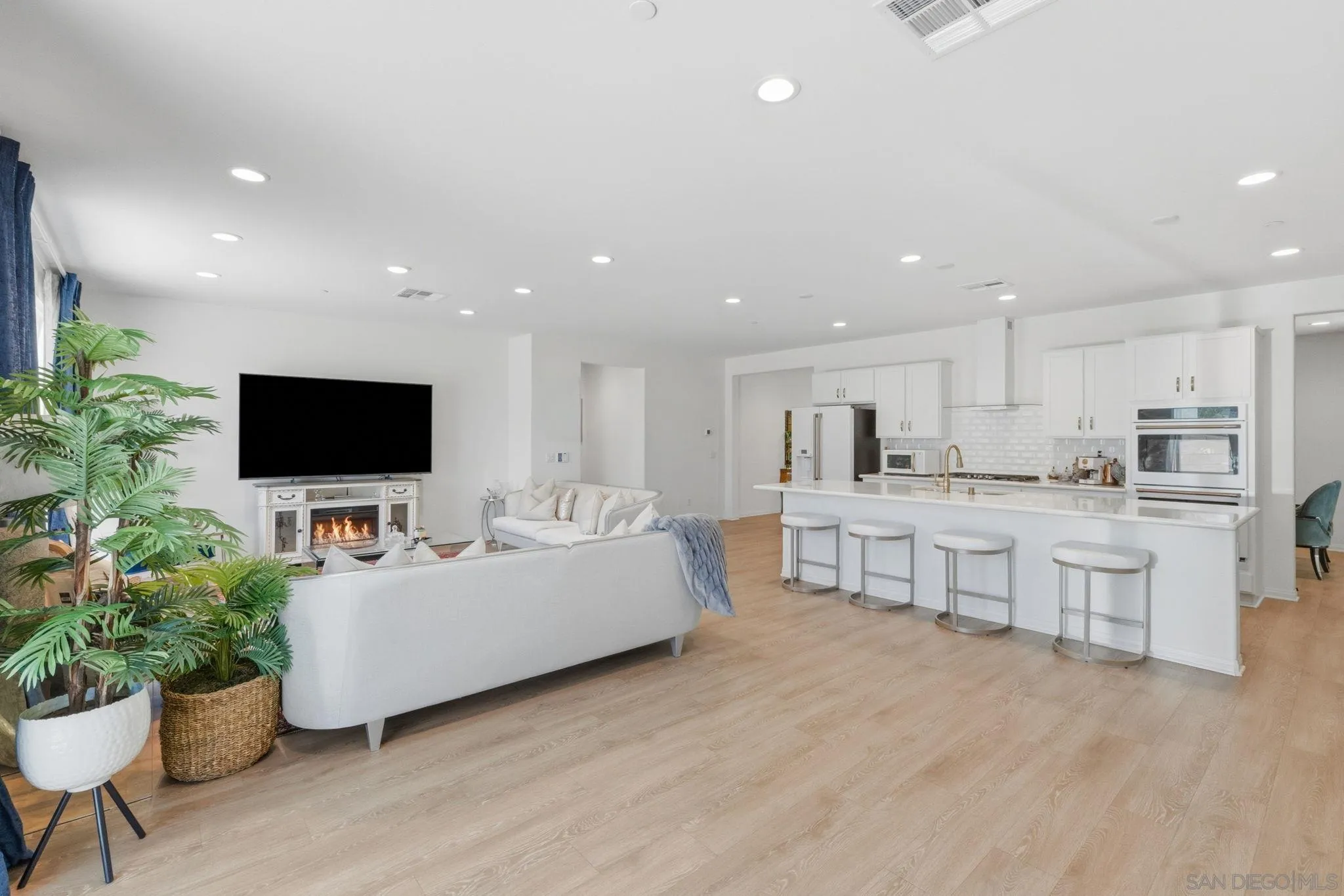34490 Bloomberry Rd, Murrieta, CA 92563 - Photo 2 of 62, Murrieta, CA