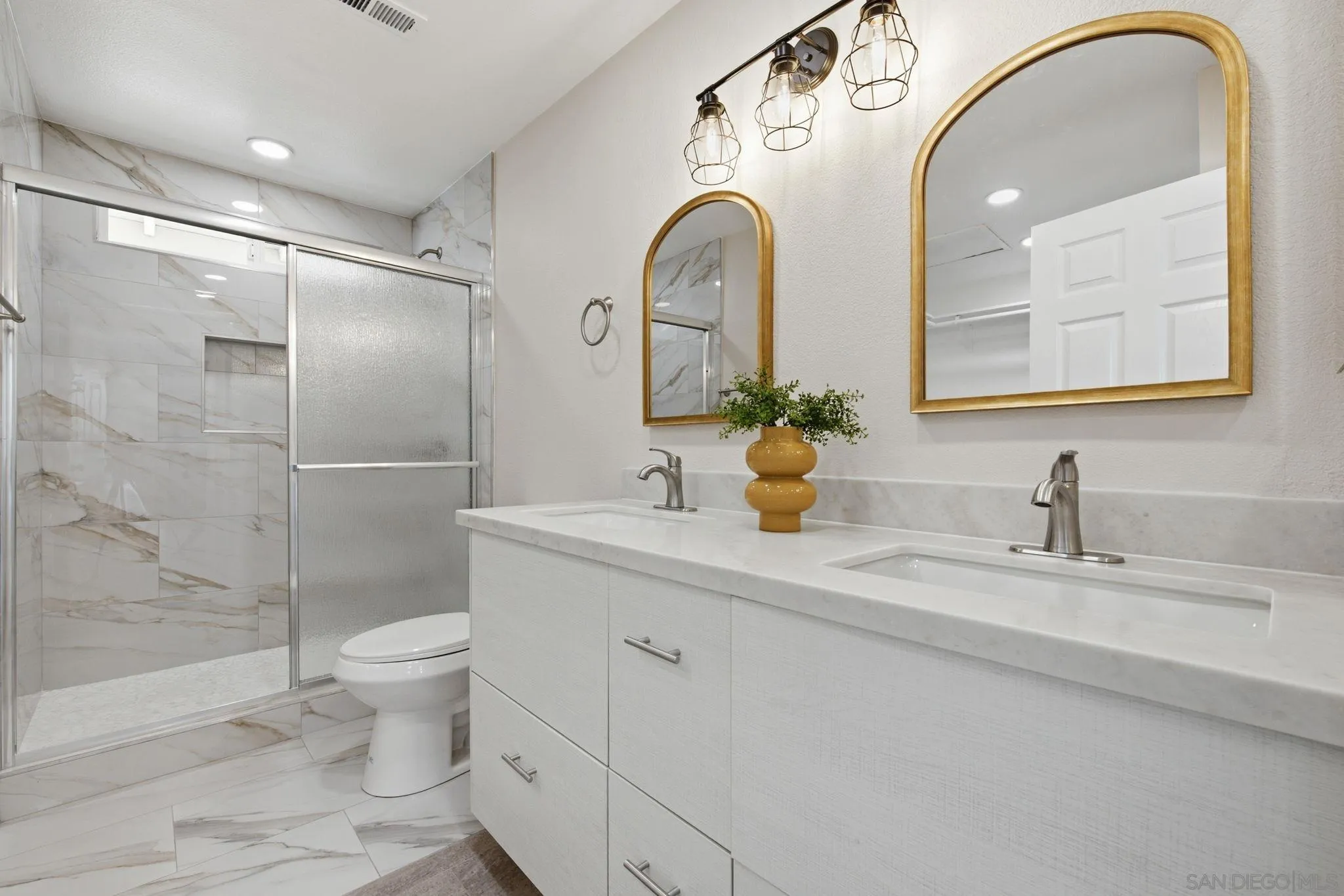 https://cdn.realtyfeed.com/cdn/127/260014498/10097ba64c5b9116b407d85cbc8184d8.webp