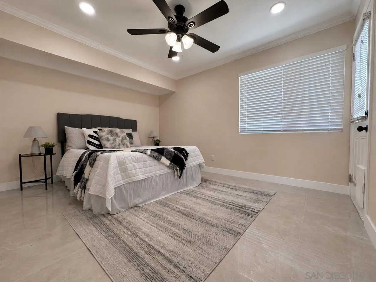 https://cdn.realtyfeed.com/cdn/127/260014498/2f8543cd5bfabb0dab84c2d3bd42539f.webp