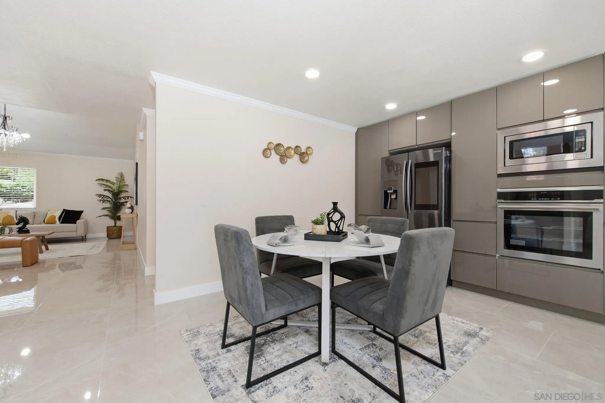 https://cdn.realtyfeed.com/cdn/127/260014498/3cd60ba6a550a9d22a843c184ebba6af.webp