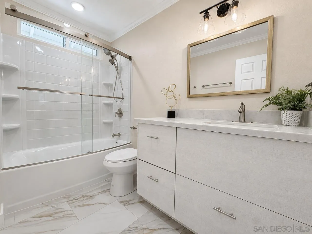 https://cdn.realtyfeed.com/cdn/127/260014498/a938228a478ac20c353406e9b4faadc5.webp