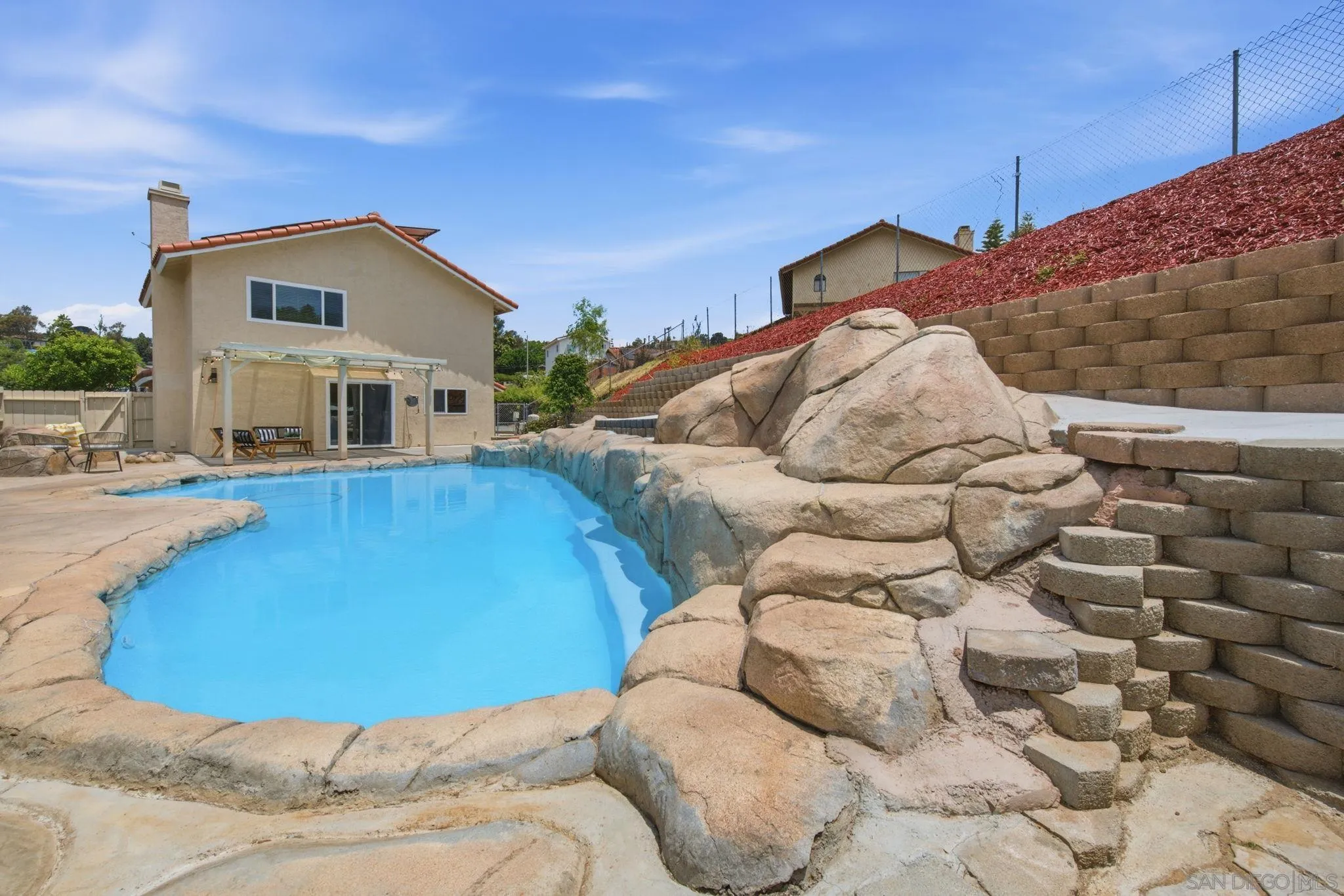 https://cdn.realtyfeed.com/cdn/127/260014498/be9f8243db37bd37c4010c83b4afb811.webp