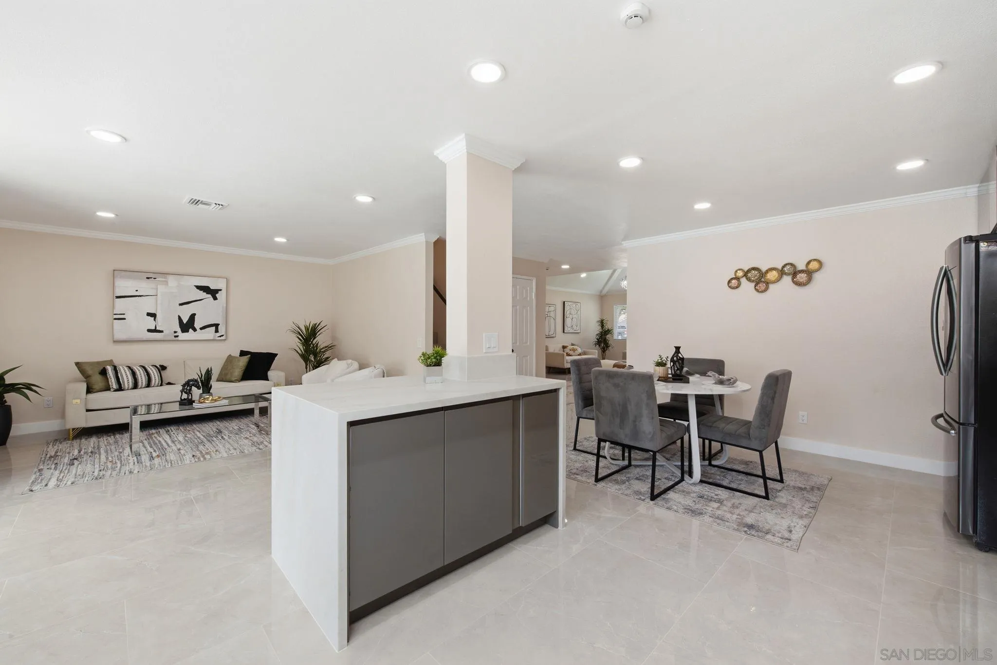 https://cdn.realtyfeed.com/cdn/127/260014498/d16cc8e43abec365452665d8c8de9402.webp