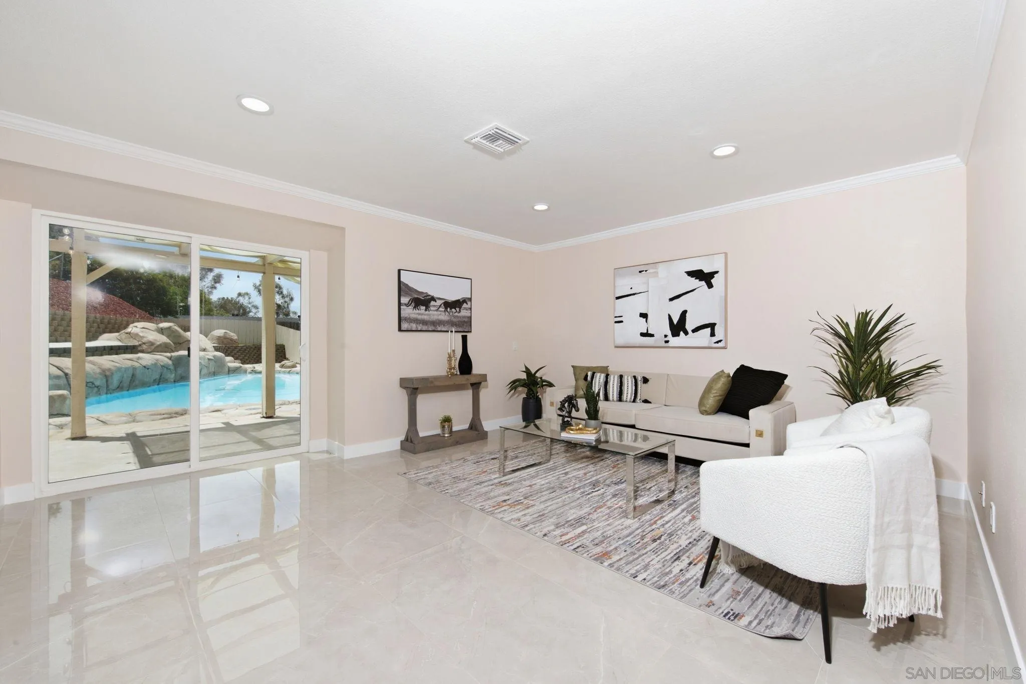https://cdn.realtyfeed.com/cdn/127/260014498/ec064478224d3cc7a495de8af4156ccf.webp