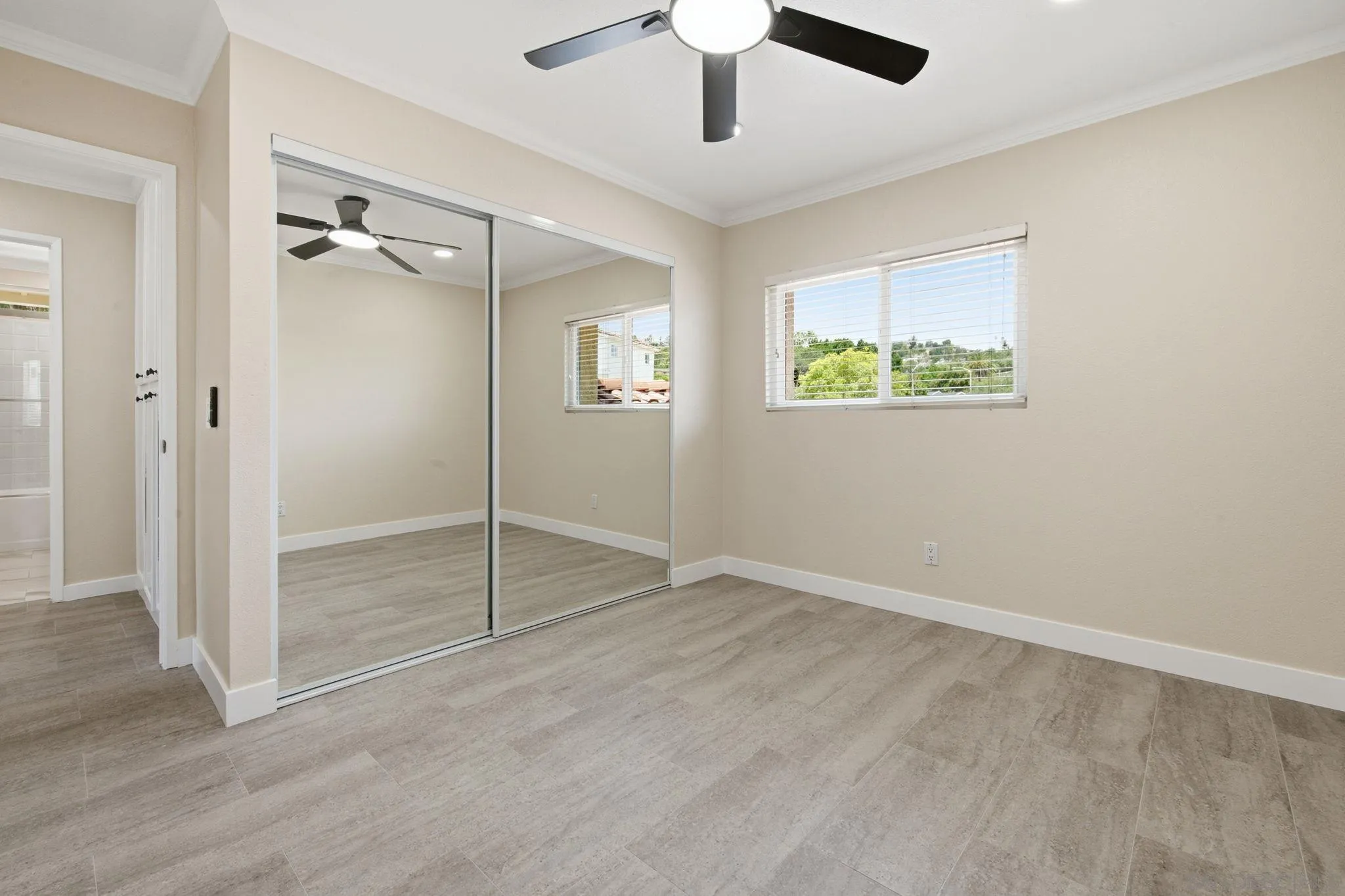 https://cdn.realtyfeed.com/cdn/127/260014498/f4b22fde4561344bcfae228d94f31151.webp