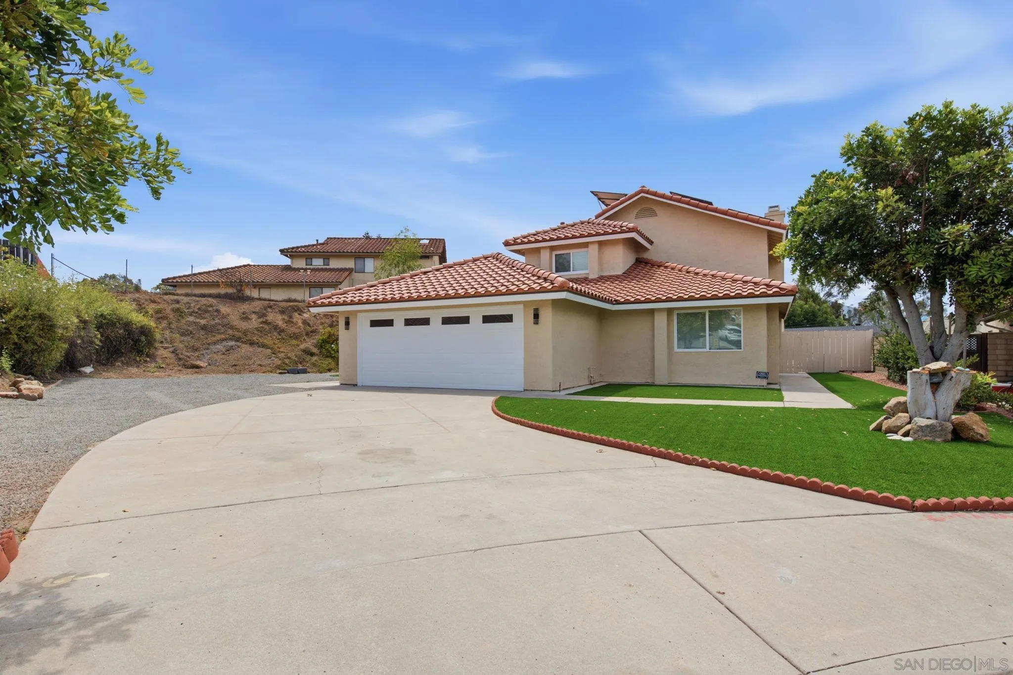 https://cdn.realtyfeed.com/cdn/127/260014498/fd71dc919733536364a01b611456e2c5.webp