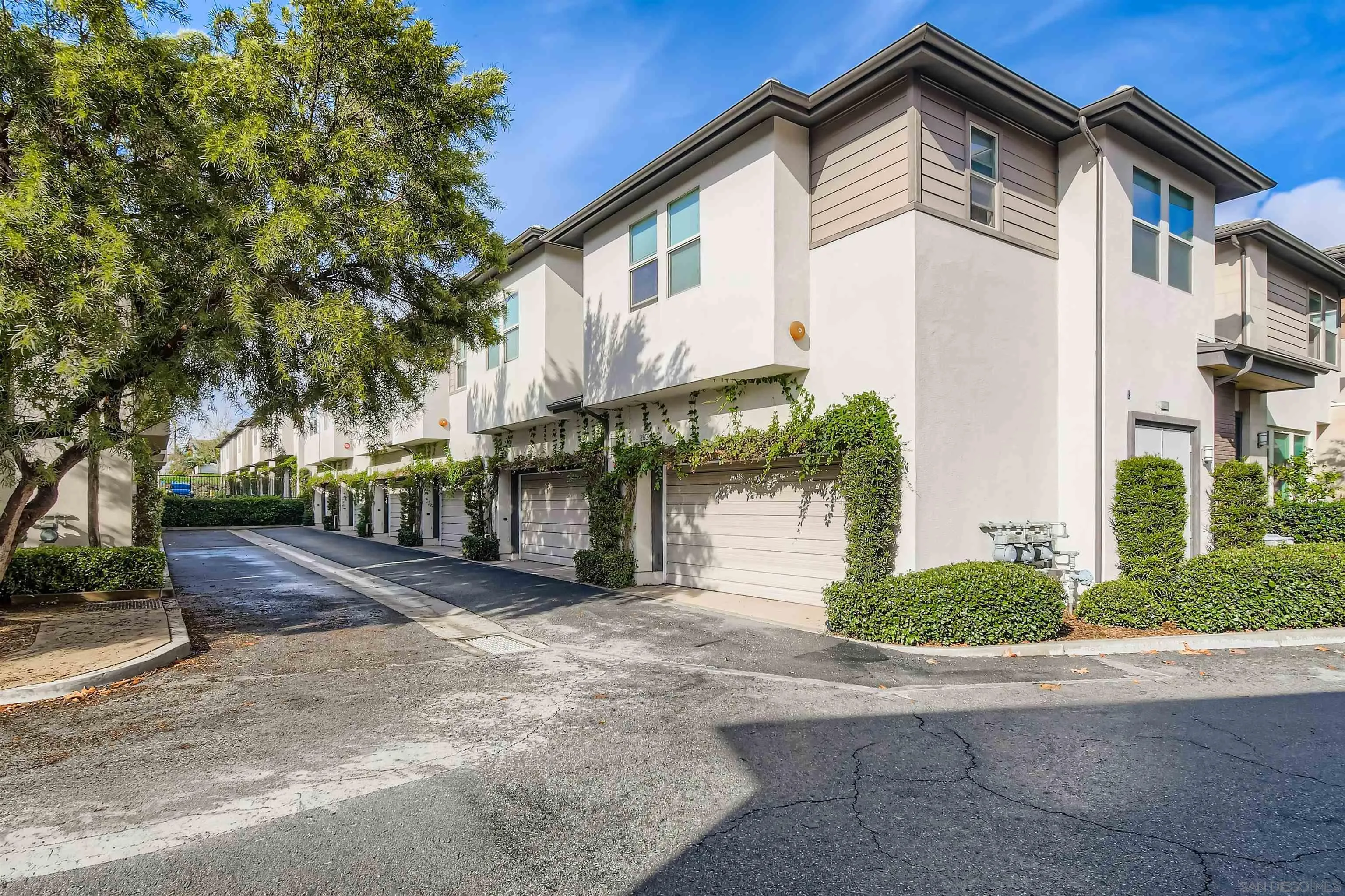 https://cdn.realtyfeed.com/cdn/127/2600145/20499e5ca1732a1c5dfa6543050ce8d6.webp