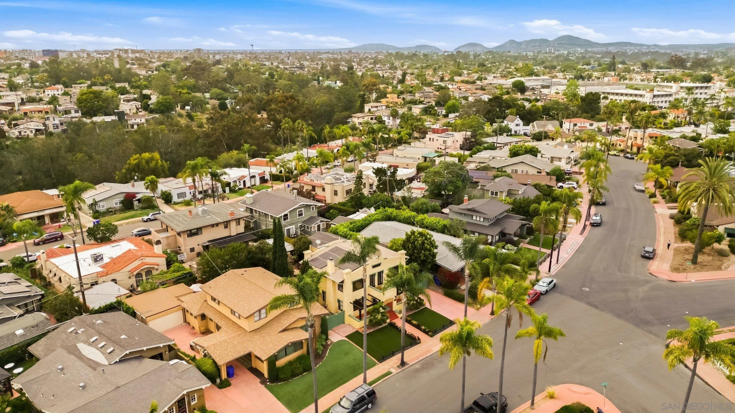 https://cdn.realtyfeed.com/cdn/127/260014515/07b8fcba811d76f26bd2fe7cc58106cc.webp