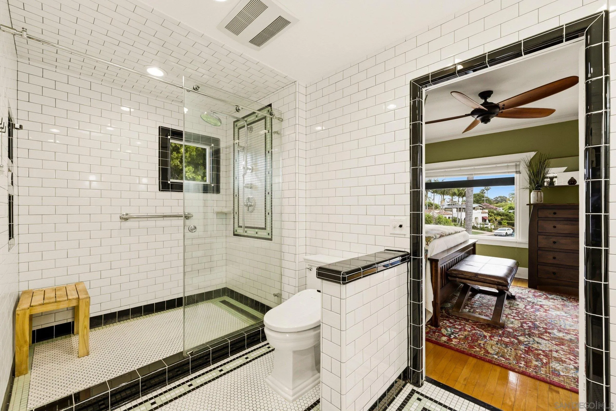 https://cdn.realtyfeed.com/cdn/127/260014515/1c63837d40b2710a4f13b75b8f5c59d7.webp