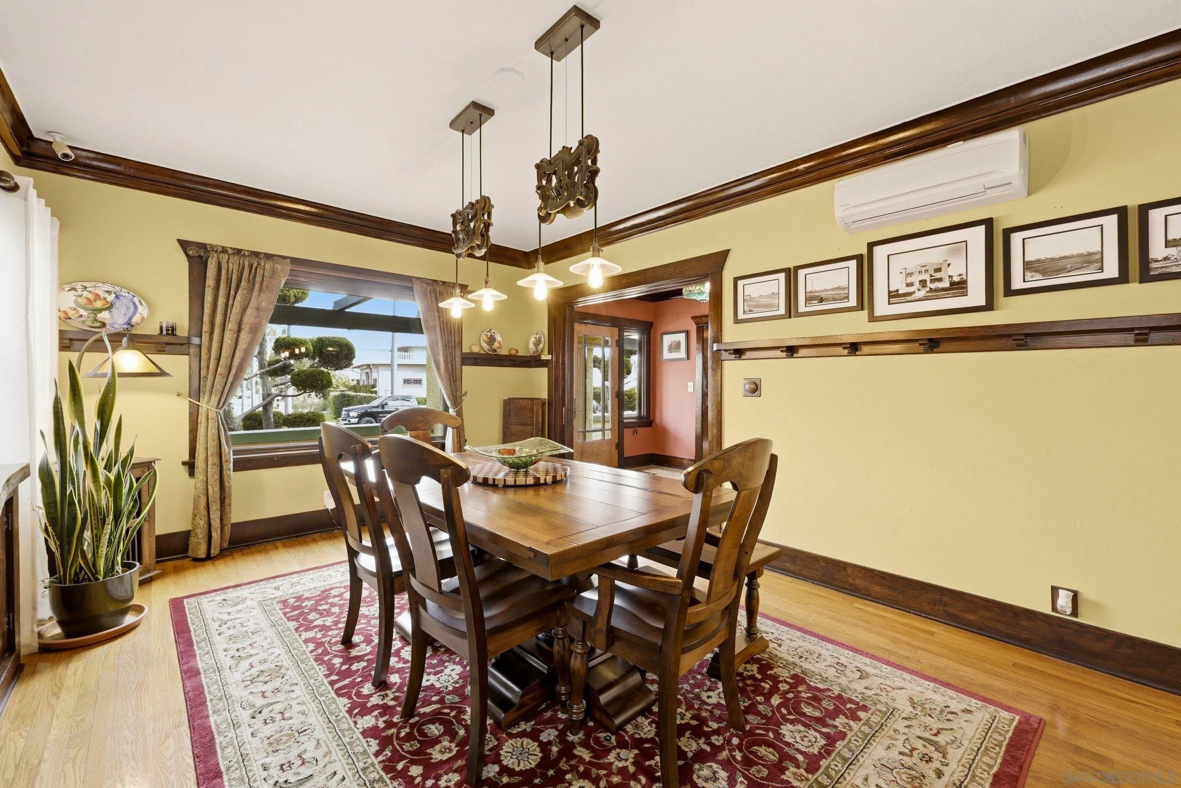 https://cdn.realtyfeed.com/cdn/127/260014515/1f0827fcaa8abccd26b547df38ccfb72.webp