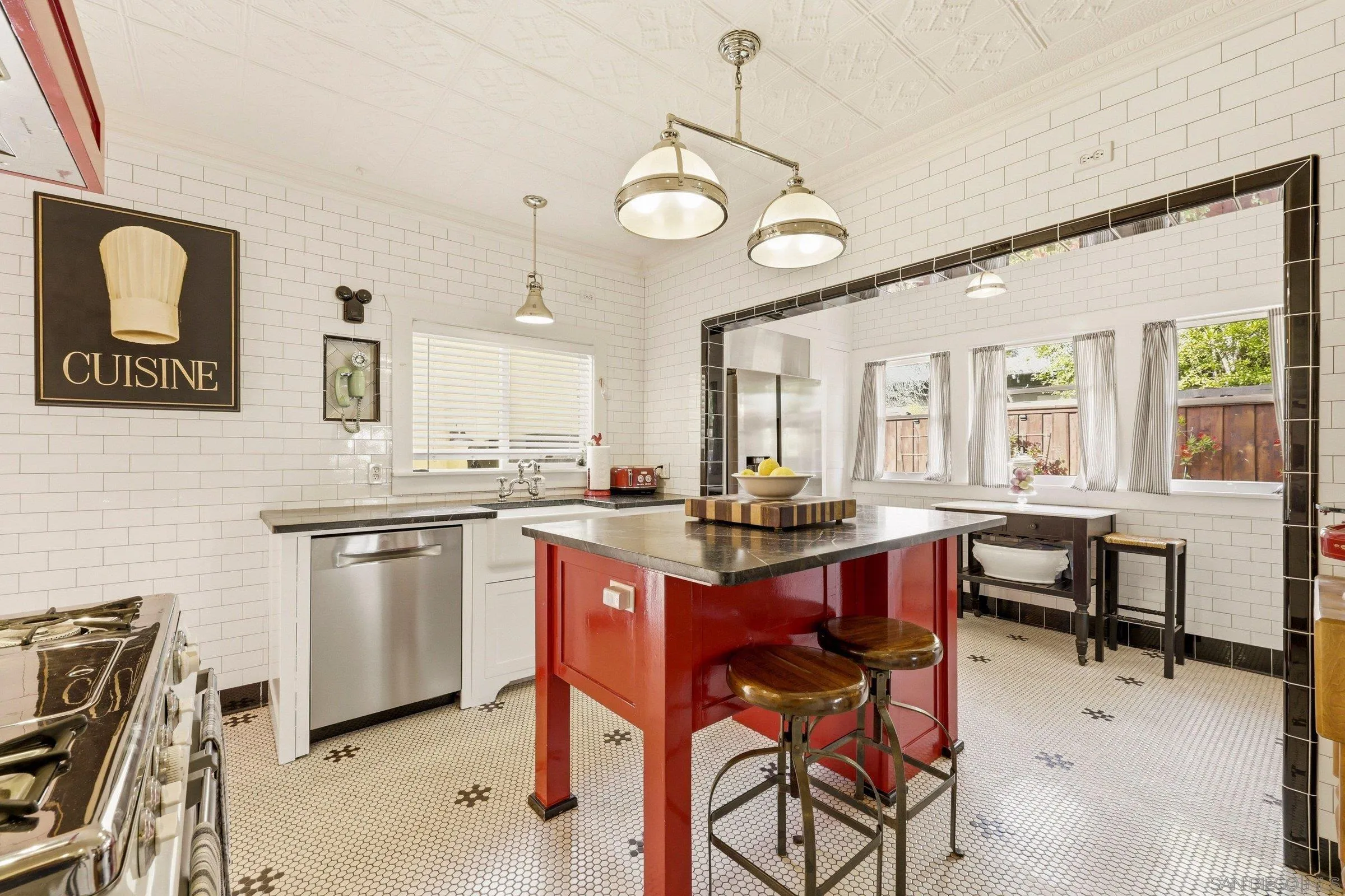 https://cdn.realtyfeed.com/cdn/127/260014515/3060ef321b2cd09680cceed39c6f156a.webp