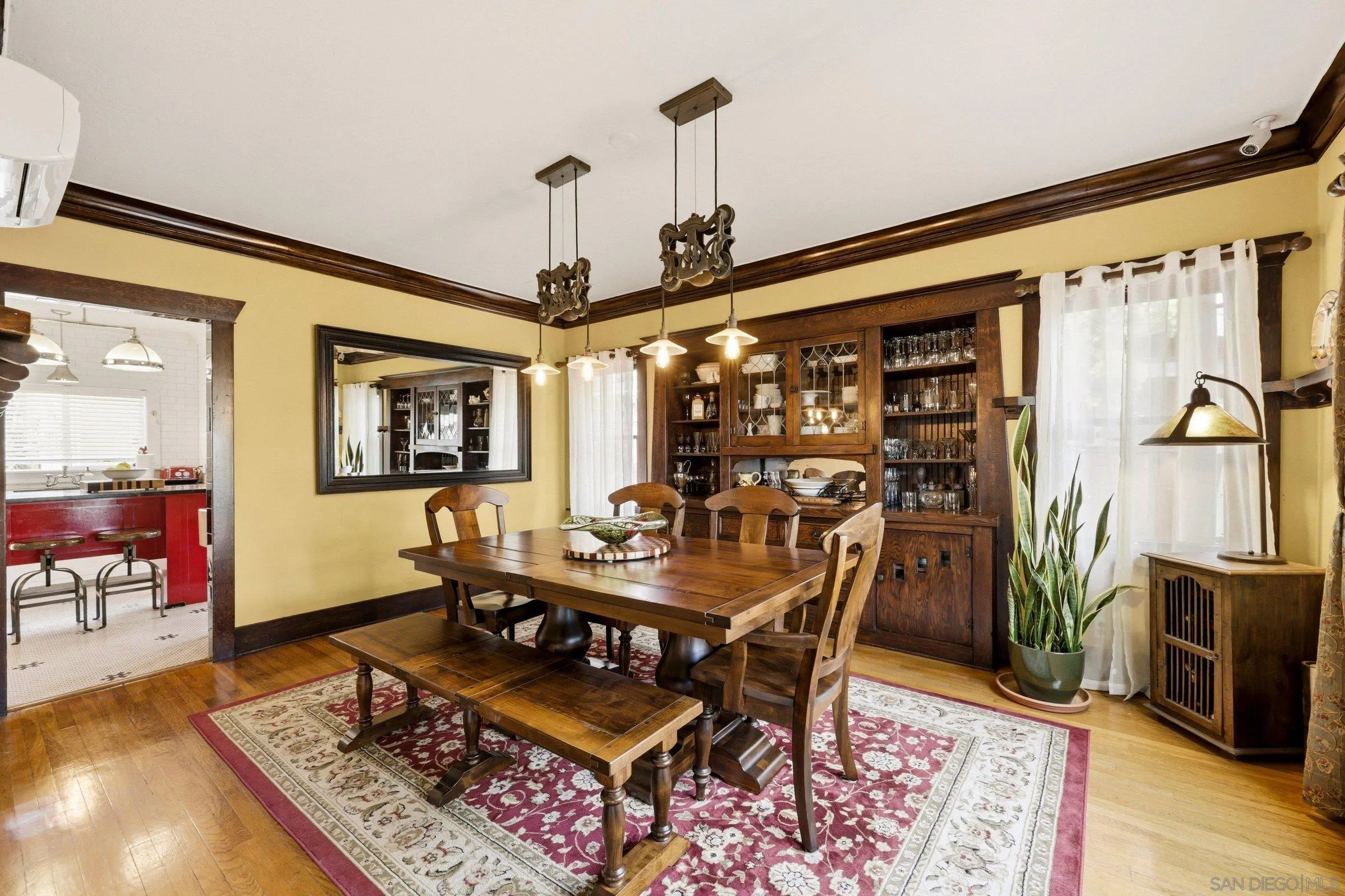 https://cdn.realtyfeed.com/cdn/127/260014515/6fd034058308e53aa600394f434310e6.webp