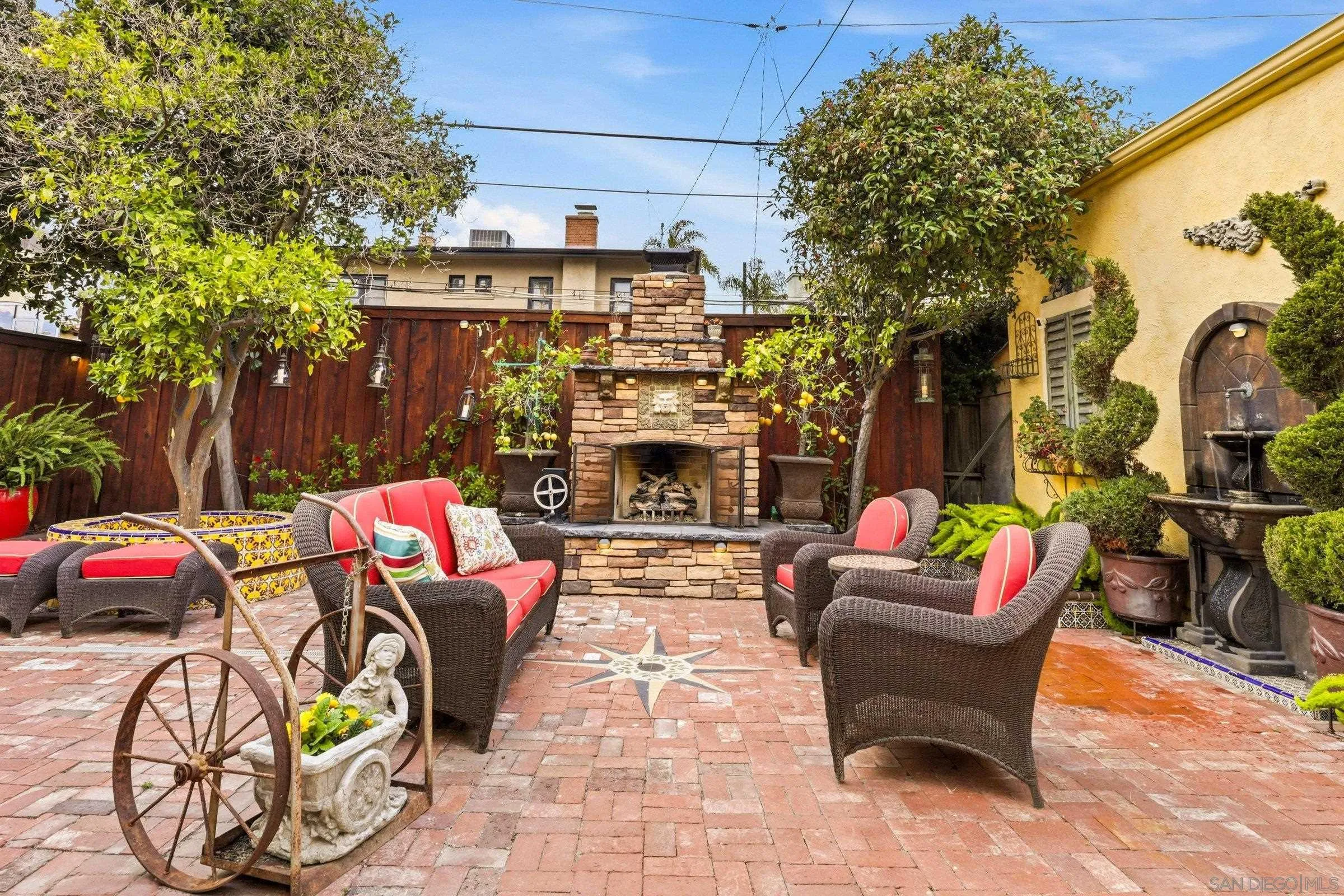 https://cdn.realtyfeed.com/cdn/127/260014515/9ebe0d175f7e017be8008f36c4d4b2f2.webp
