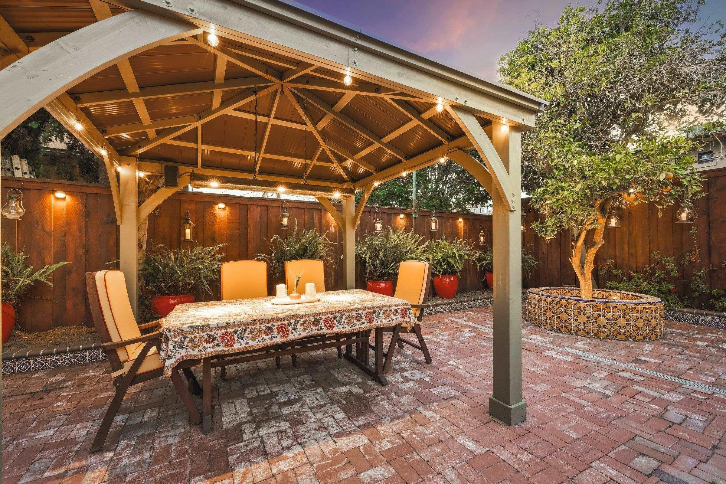 https://cdn.realtyfeed.com/cdn/127/260014515/9f8d915c32b628cddb2b90abf2ac1edb.webp