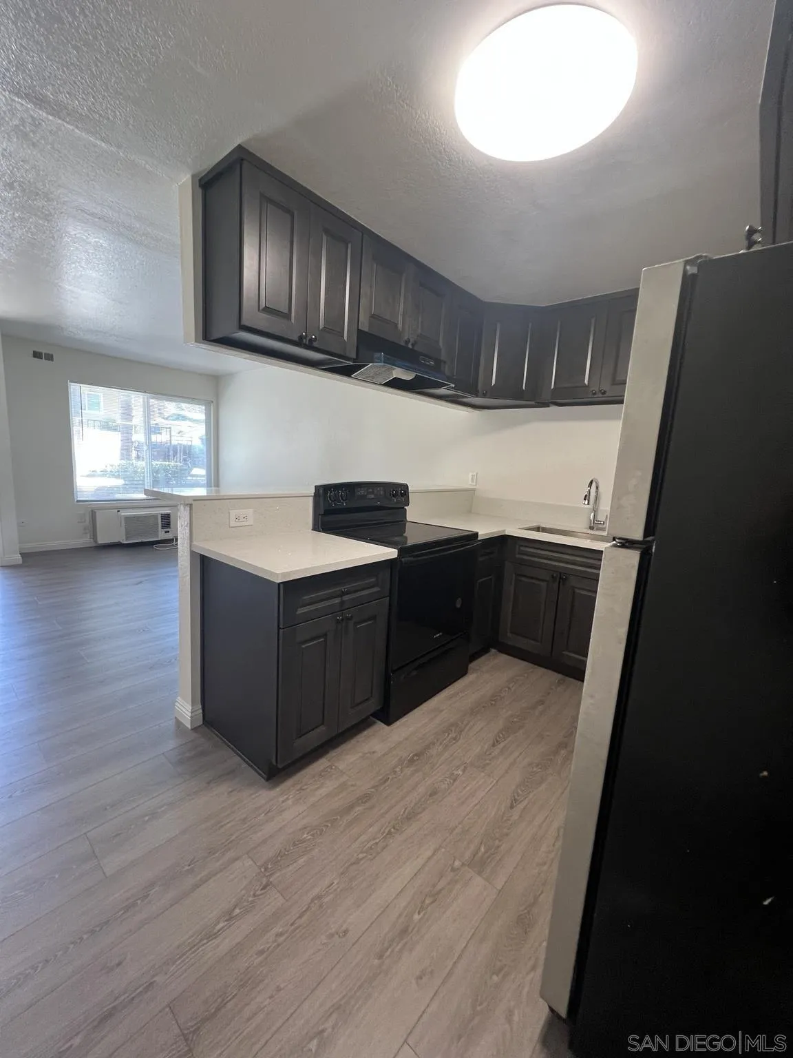 Photo #8: 260014527 Listing: Photo #8