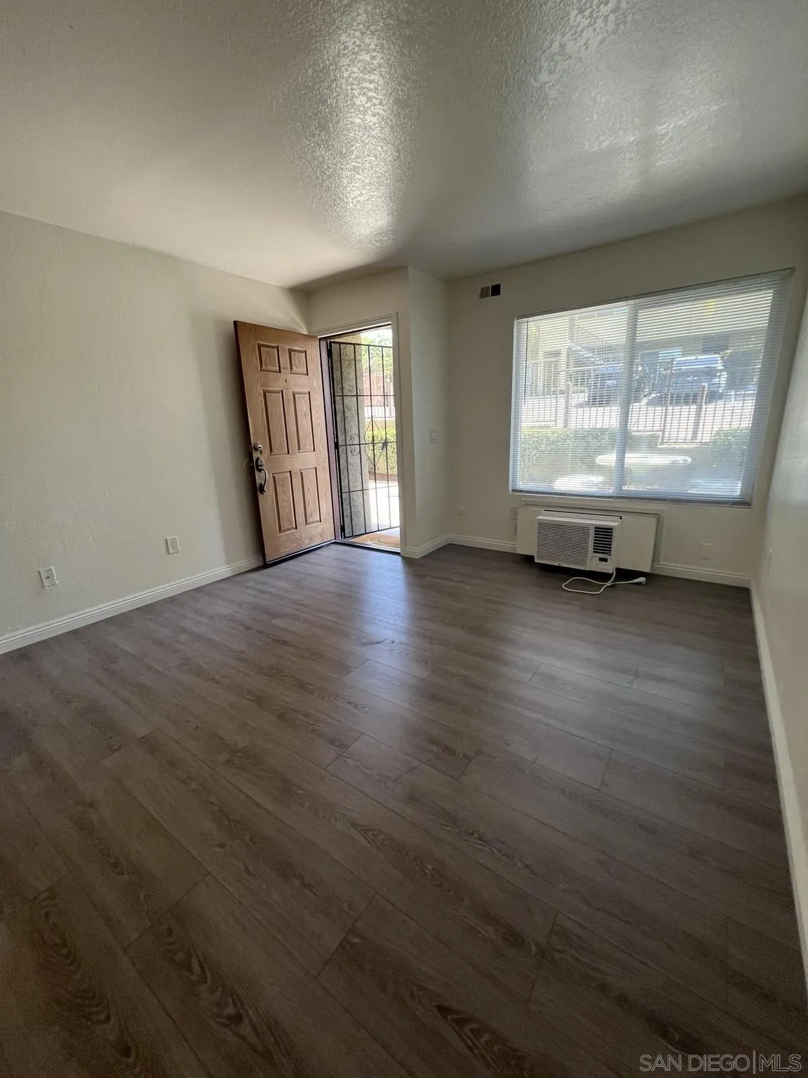 Photo #16: 260014527 Listing: Photo #16