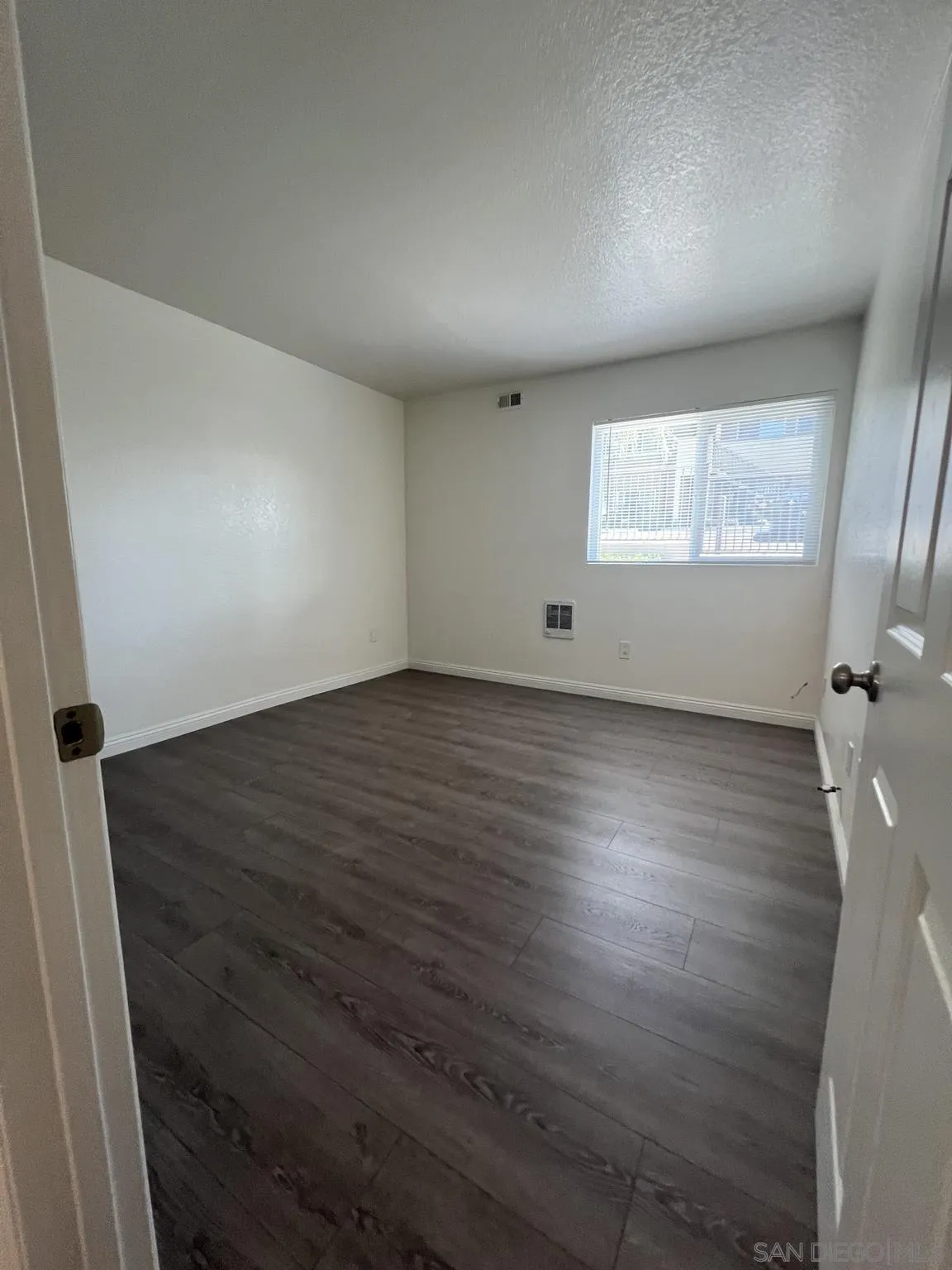 Photo #11: 260014527 Listing: Photo #11