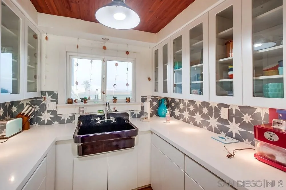 Photo #12: 260014529 Listing: Photo #12