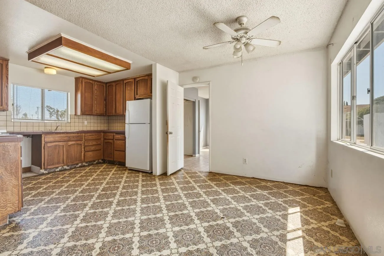 https://cdn.realtyfeed.com/cdn/127/260014532/52c51a20b419d0064d7c386299b3293c.webp
