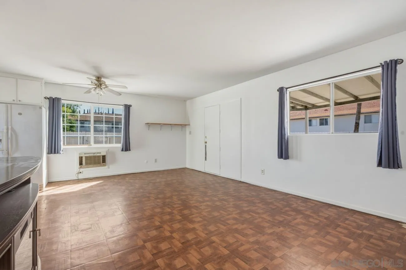 https://cdn.realtyfeed.com/cdn/127/260014532/9069851e1433f3132c569fa63a3b06f5.webp