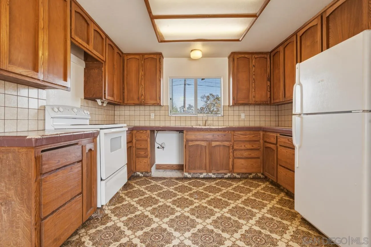 https://cdn.realtyfeed.com/cdn/127/260014532/a498cf23832a312690d3d3d51e00907c.webp