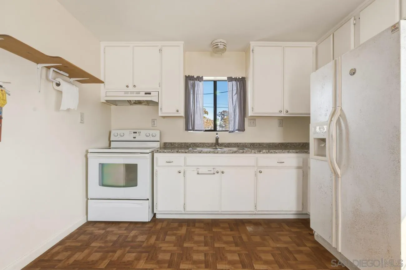 https://cdn.realtyfeed.com/cdn/127/260014532/da26dccde4e79f14ee684bf521b0cd7d.webp