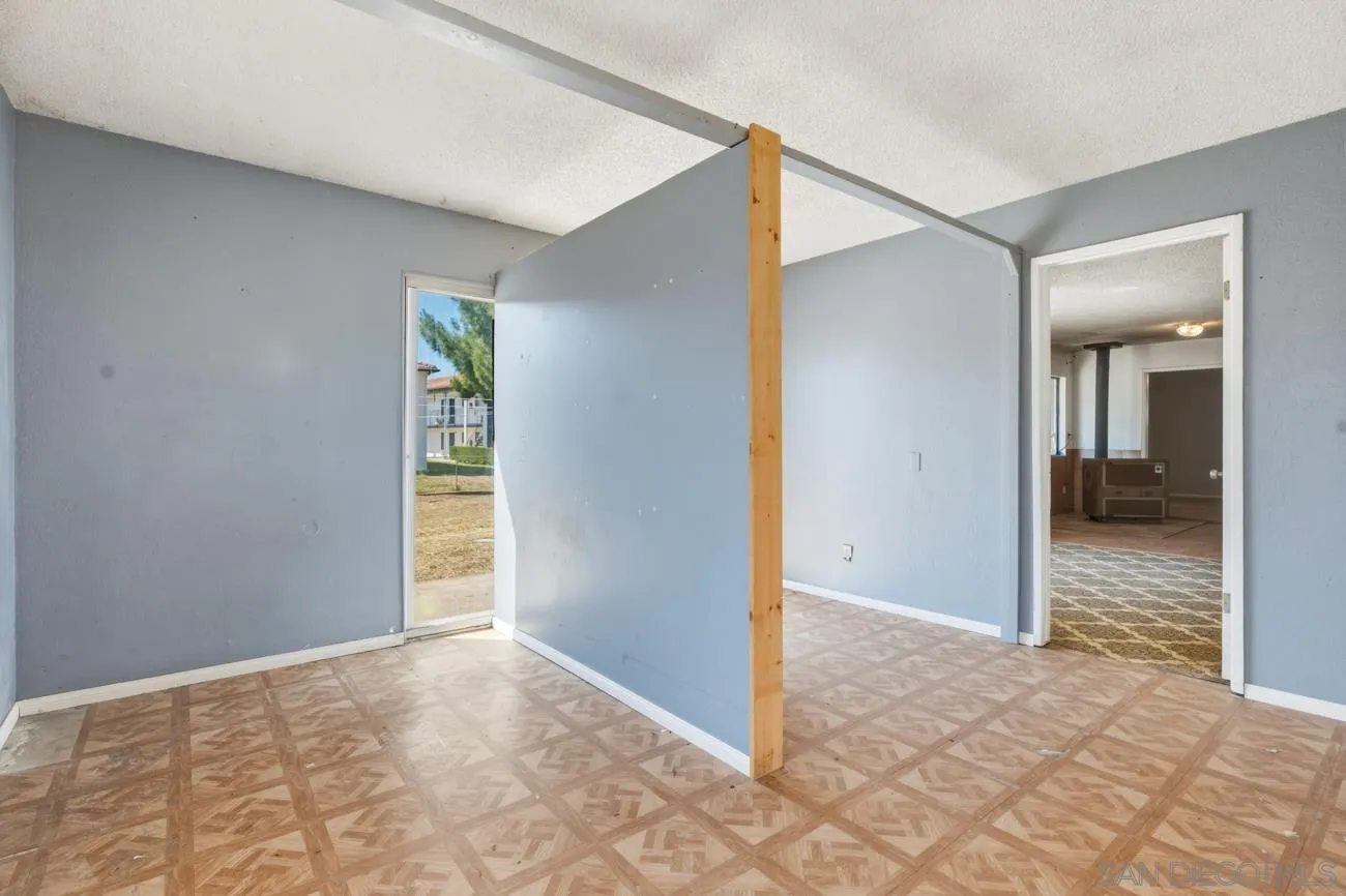 https://cdn.realtyfeed.com/cdn/127/260014532/e025cfe4271fe1aa03fbbc2e451037ac.webp