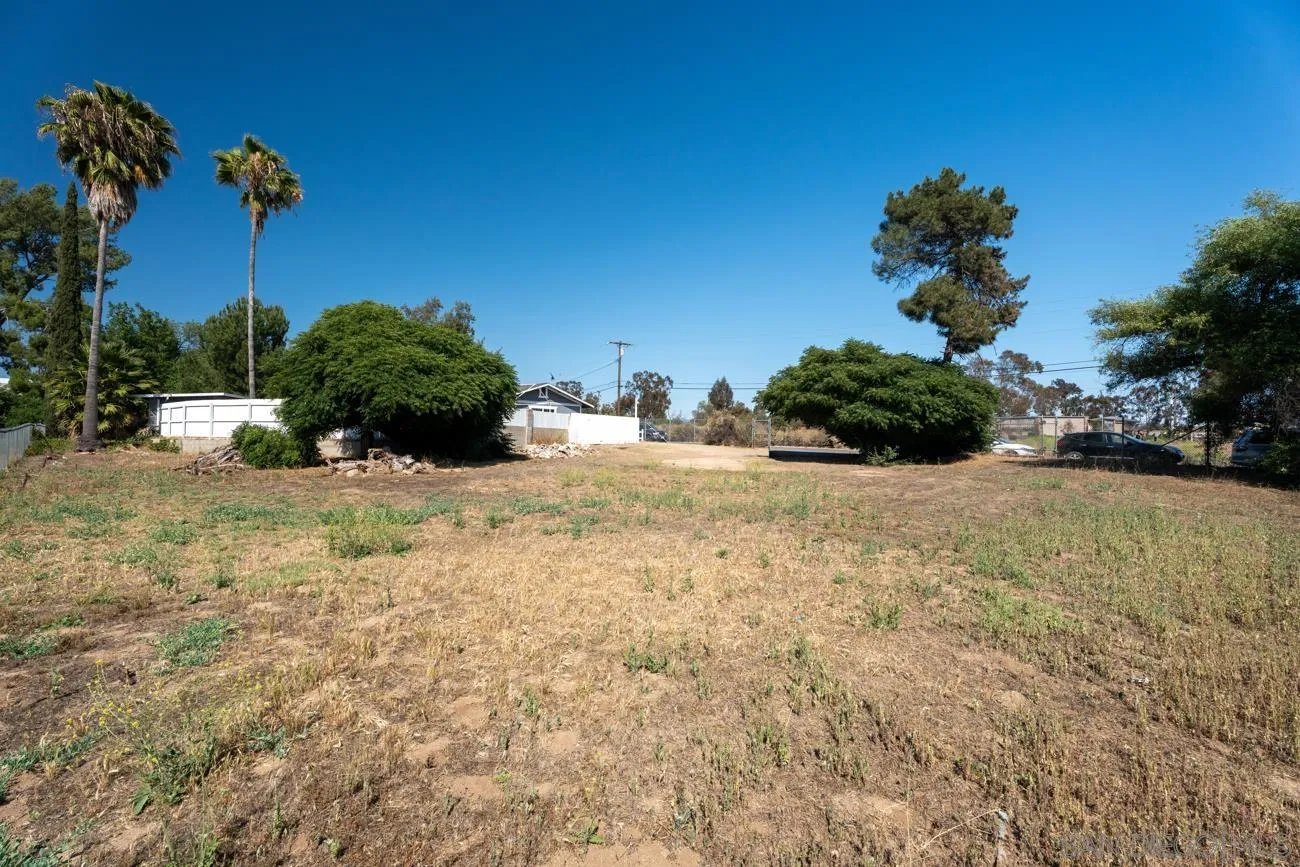 https://cdn.realtyfeed.com/cdn/127/260014532/ef1ad2a7841d672ff17e1800a1e9d79b.webp